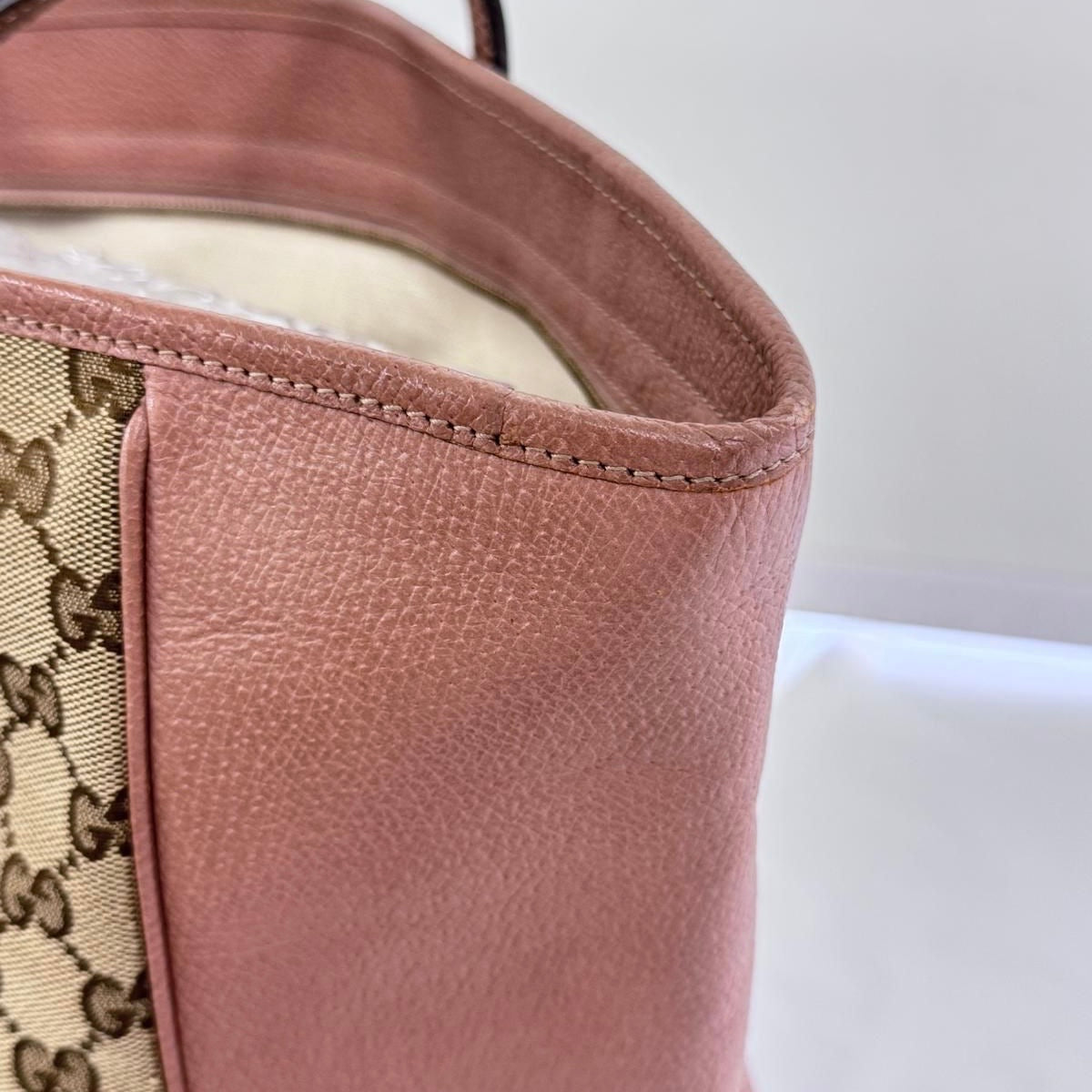 Gucci Beige Pink GG Tote Handbag