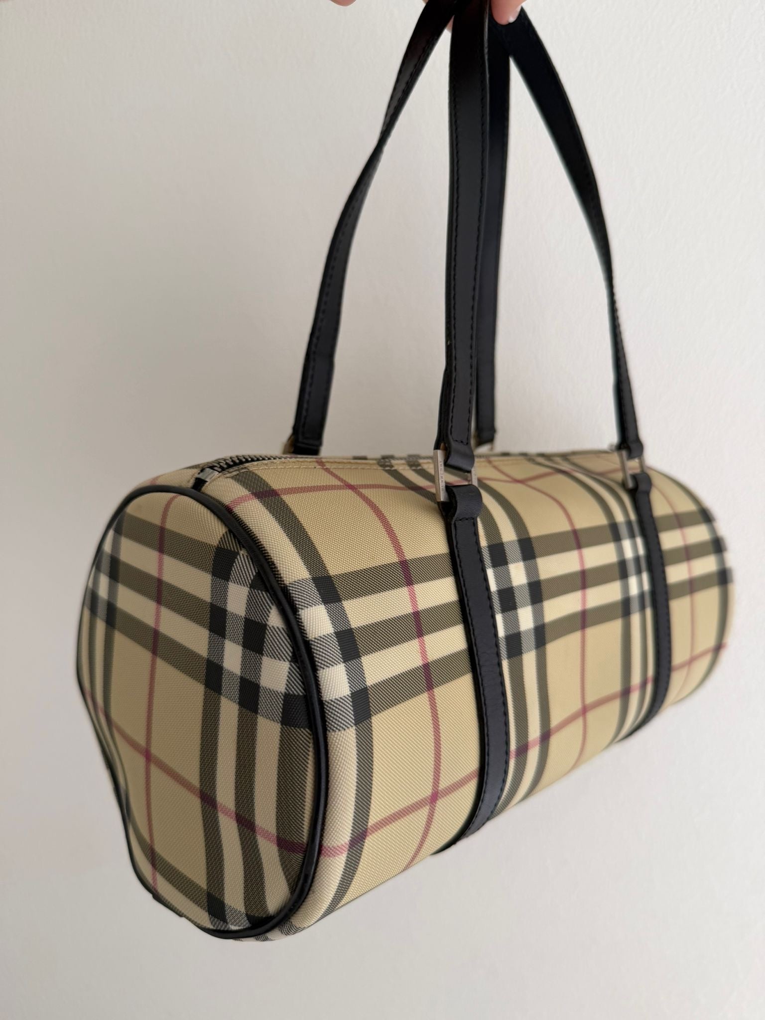 BURBERRY Nova Check Hand Bag- קשה להשגה!