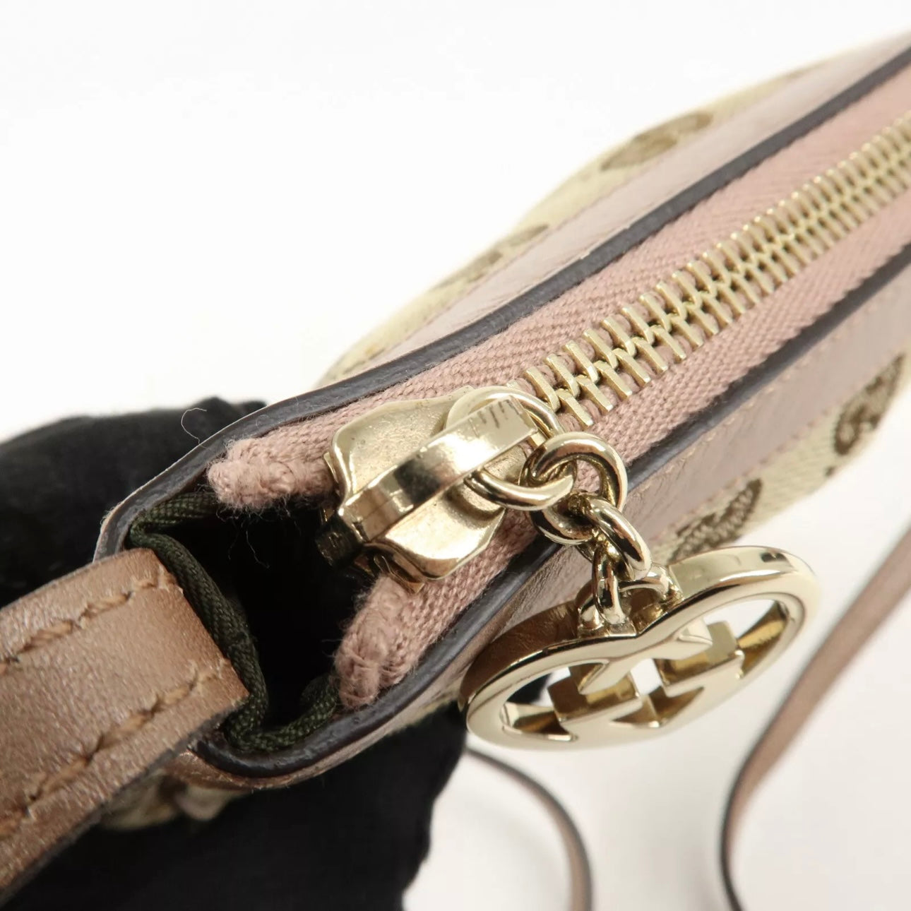 GUCCI Lovely GG Shoulder Bag