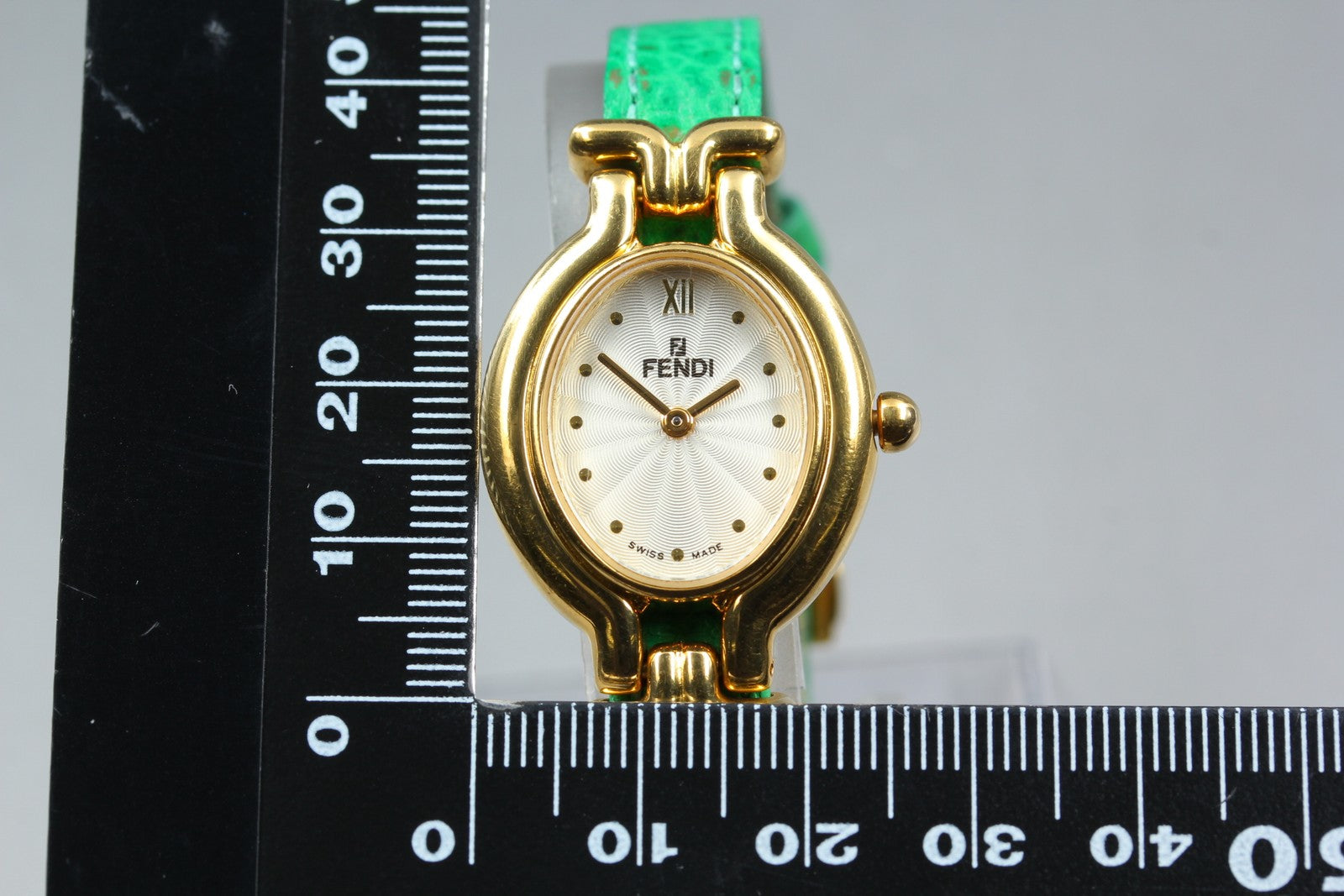 FENDI Change Belt Wristwatch - Gold, Leather
