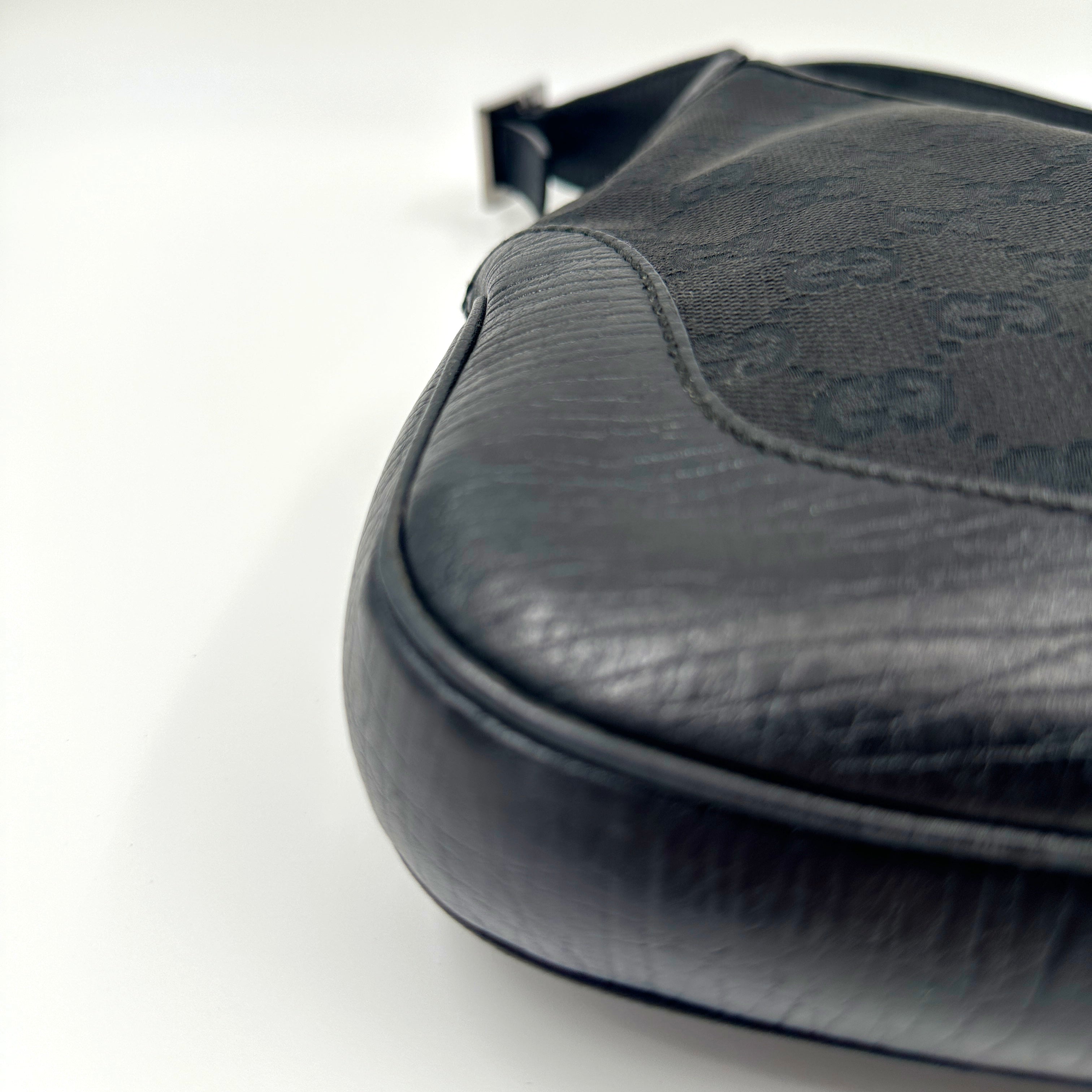 Jeckie hand and shoulder bag