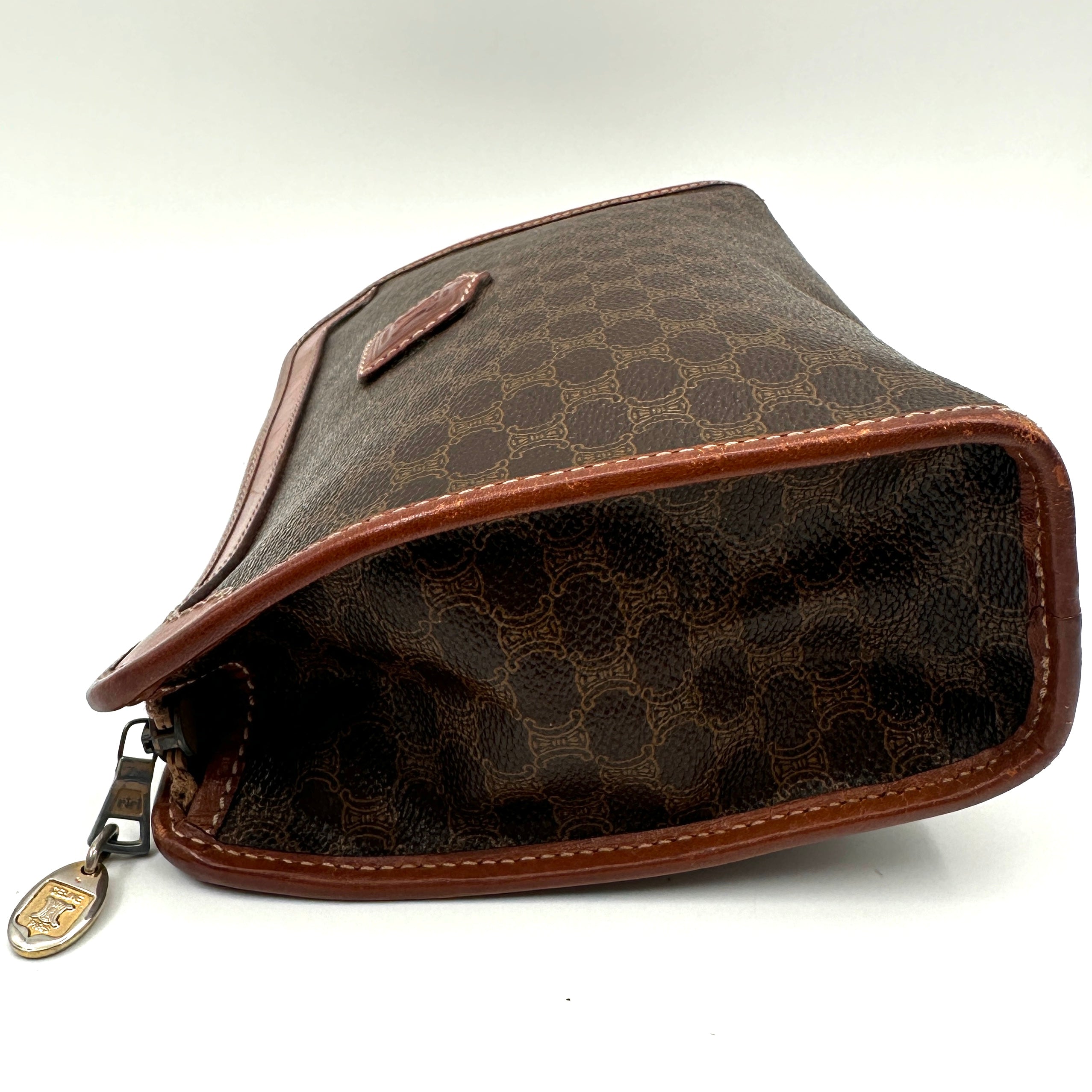 Macadam brown clutch