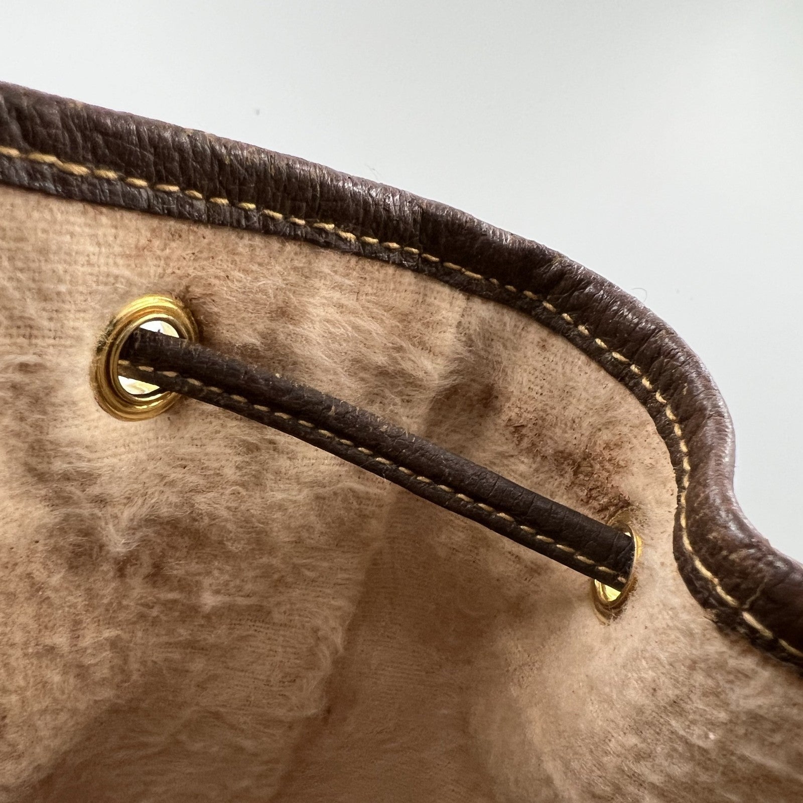 Gucci Vintage GG Sherry Line Shoulder Bag - Beige, Leather