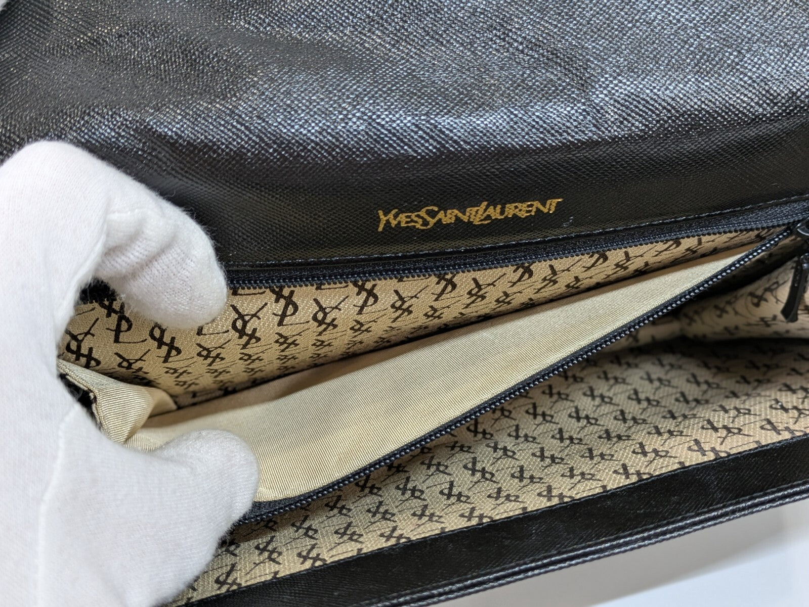 Saint Laurent Clutch Bag - Black, Leather Calfskin