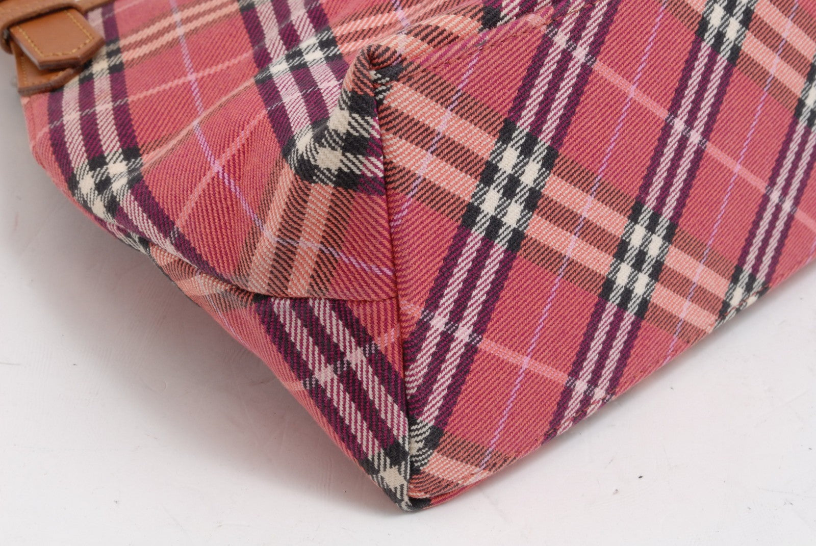 Burberry Nova Check Shoulder Bag - Pink, Canvas
