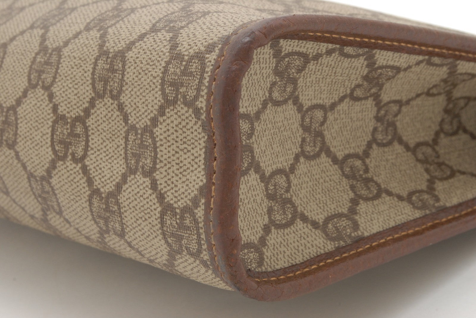 Gucci GG Supreme Clutch Bag - Beige, PVC Leather