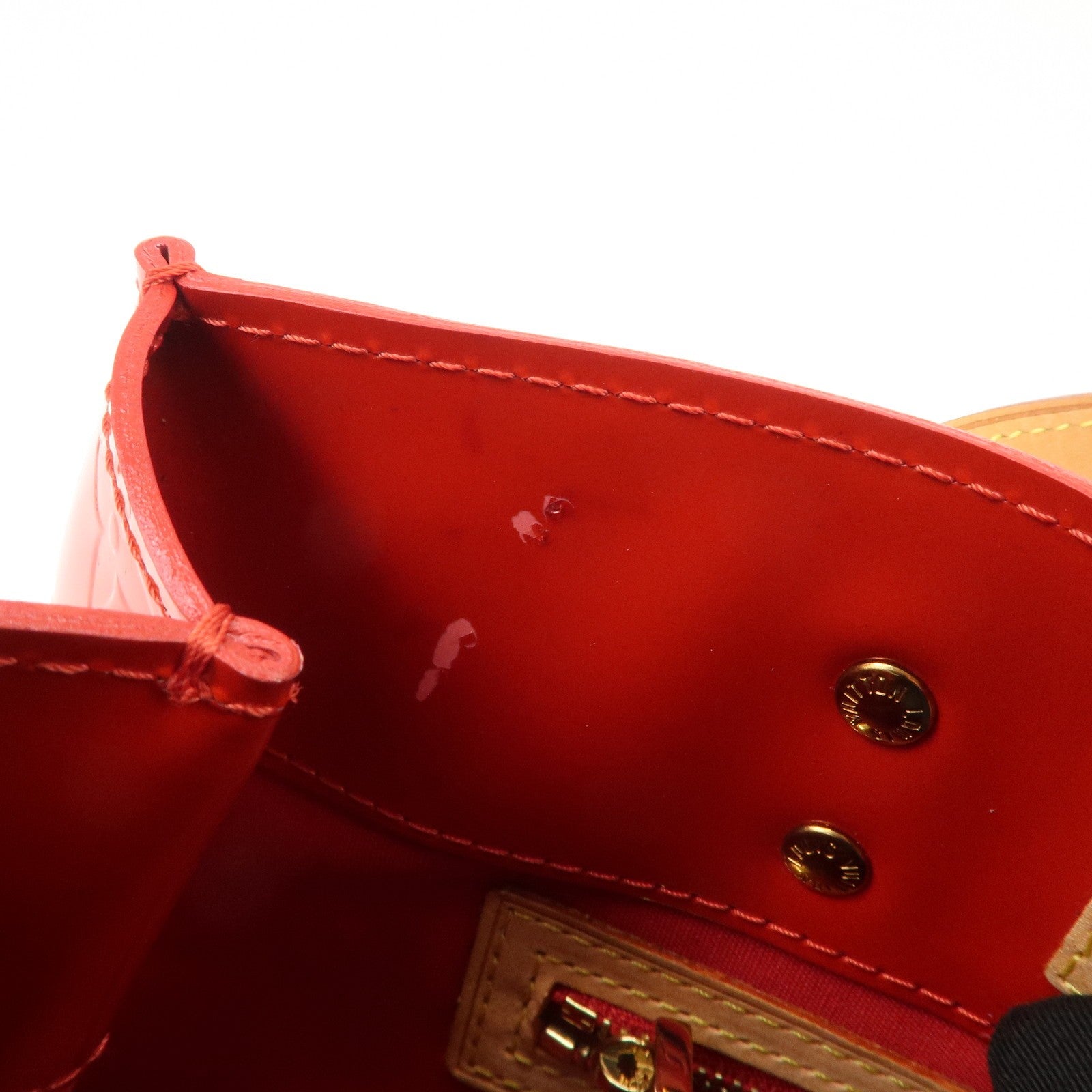 Louis Vuitton Handbag - Rouge, Vernis Leather