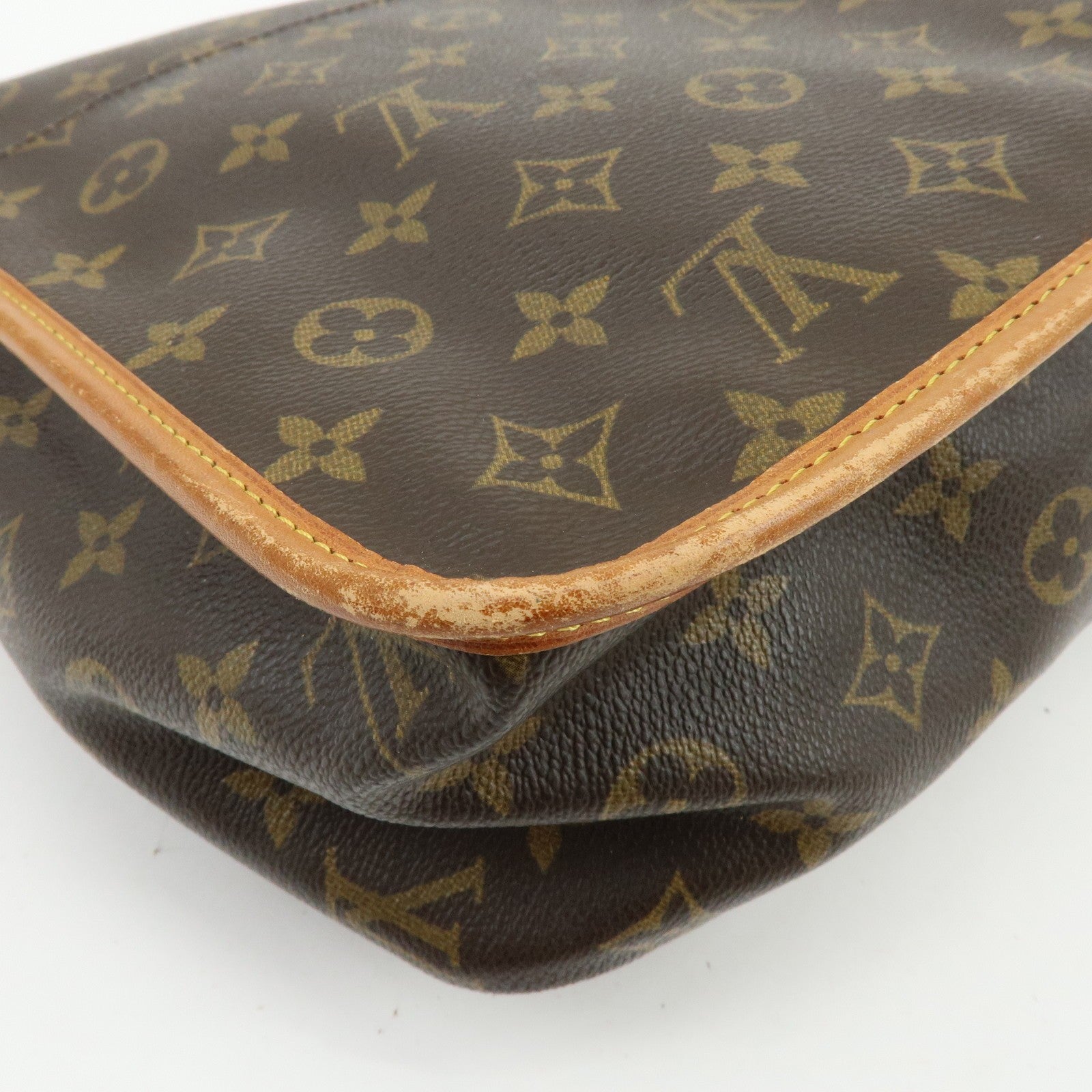 Louis Vuitton Monogram Canvas Gibeciere GM Shoulder Bag