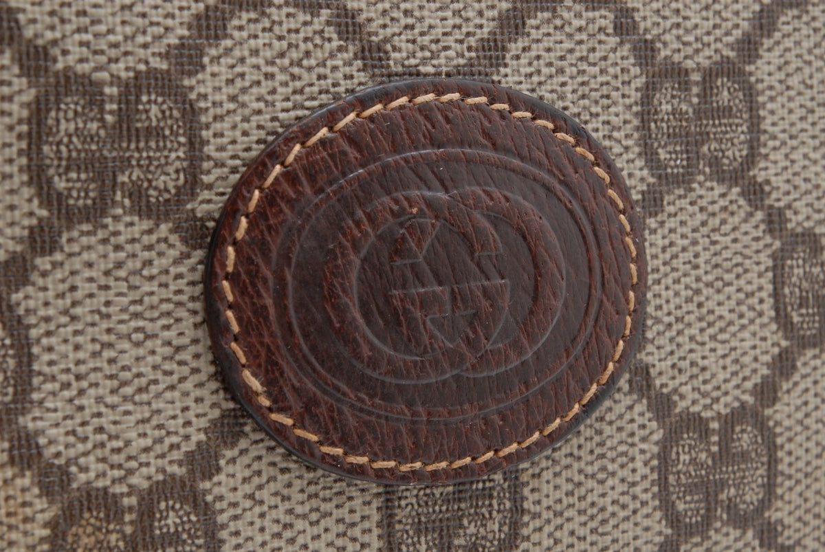 Gucci GG Supreme Clutch Hand Bag - Beige Brown, PVC Leather
