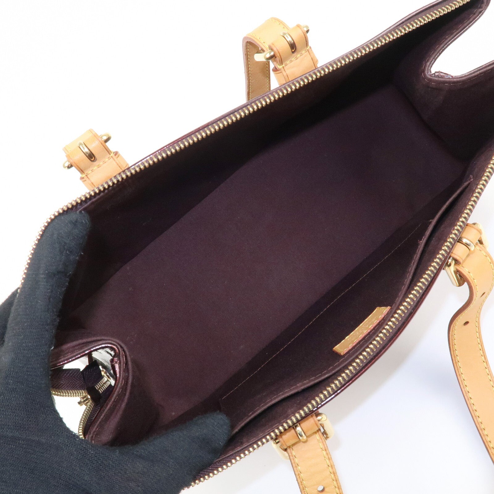Louis Vuitton Avenue Handbag - Amarante, Vernis Leather