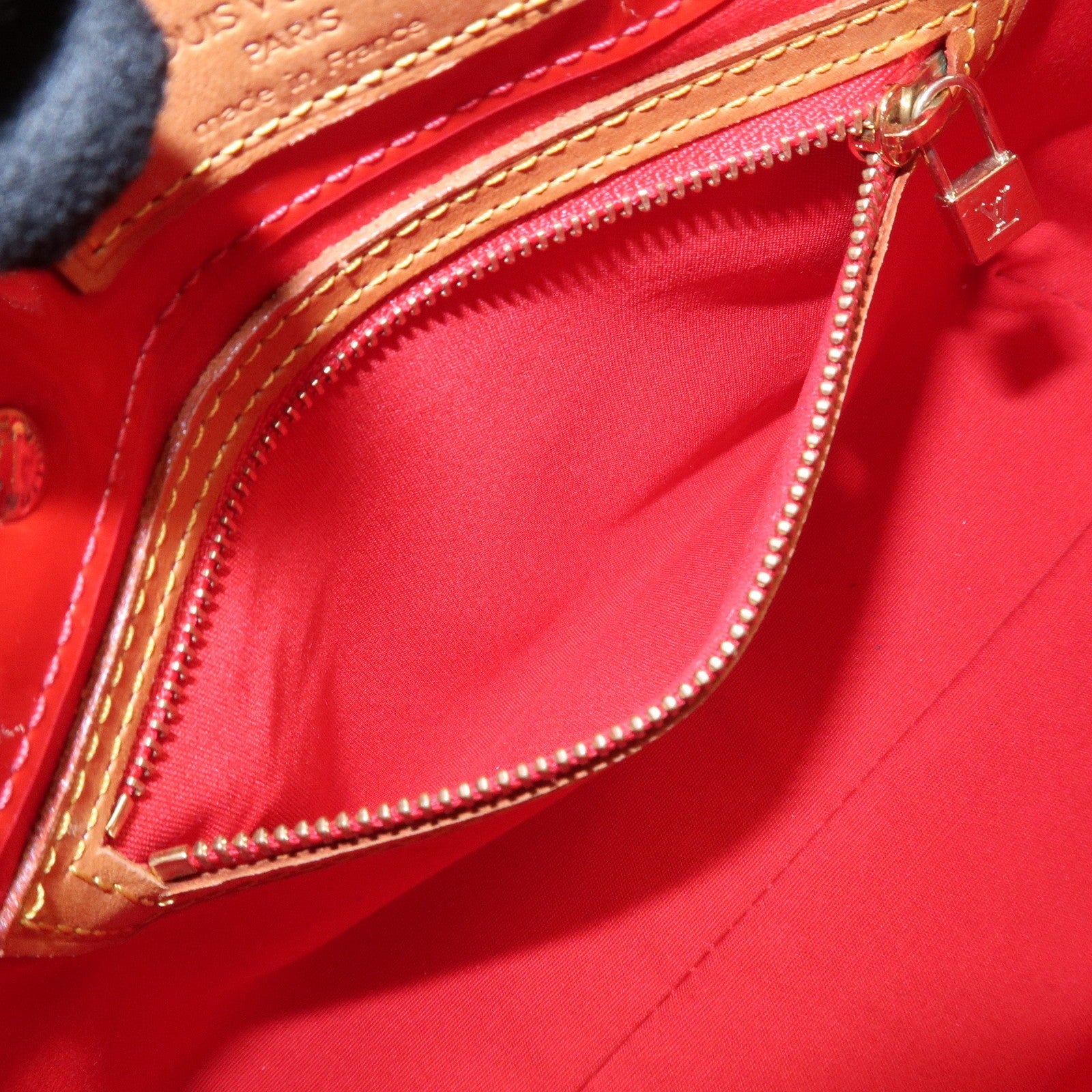 Louis Vuitton Hand Bag - Pomme d'Amour, Vernis Leather