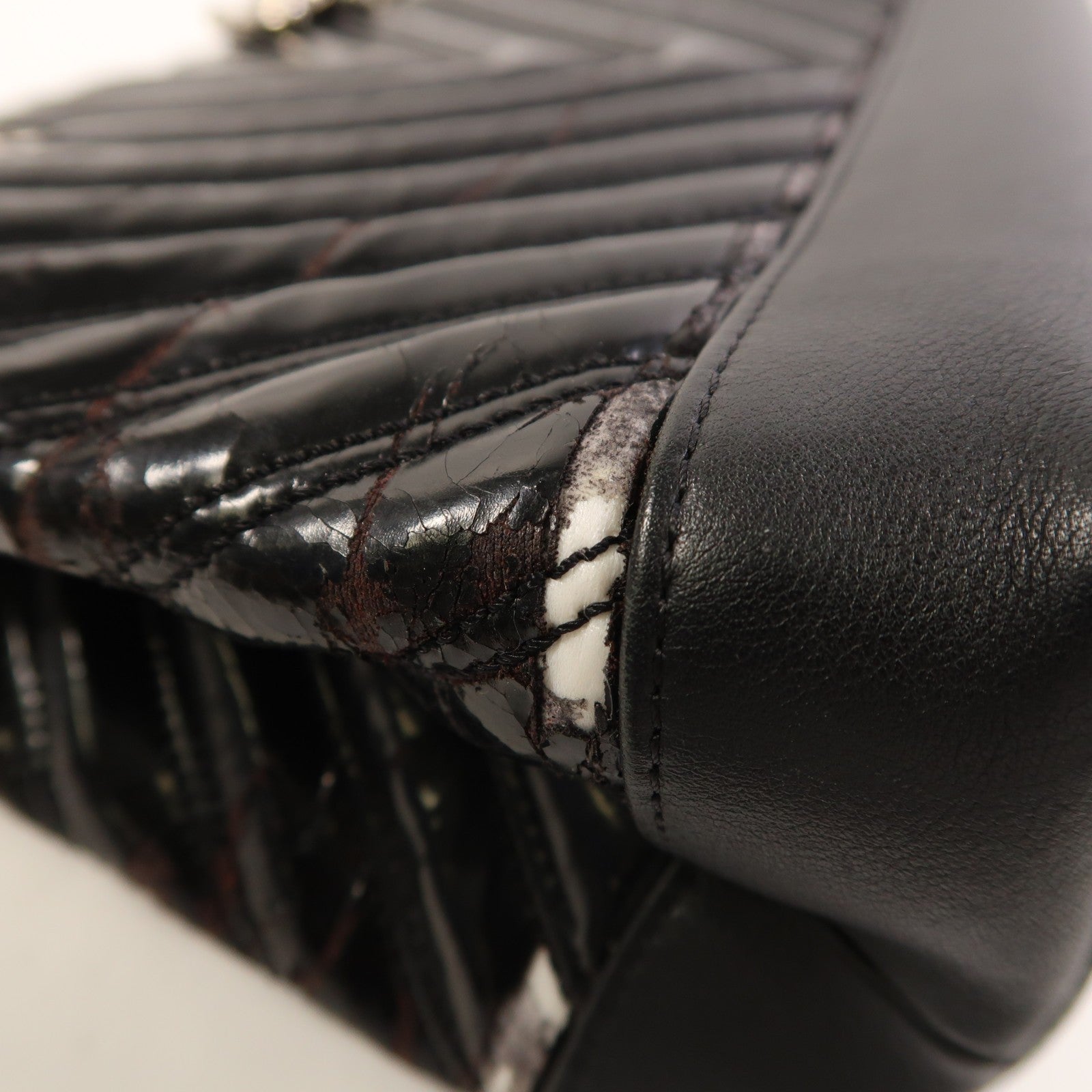 Chanel CC SHW Chain Shoulder Bag - Black, Leather