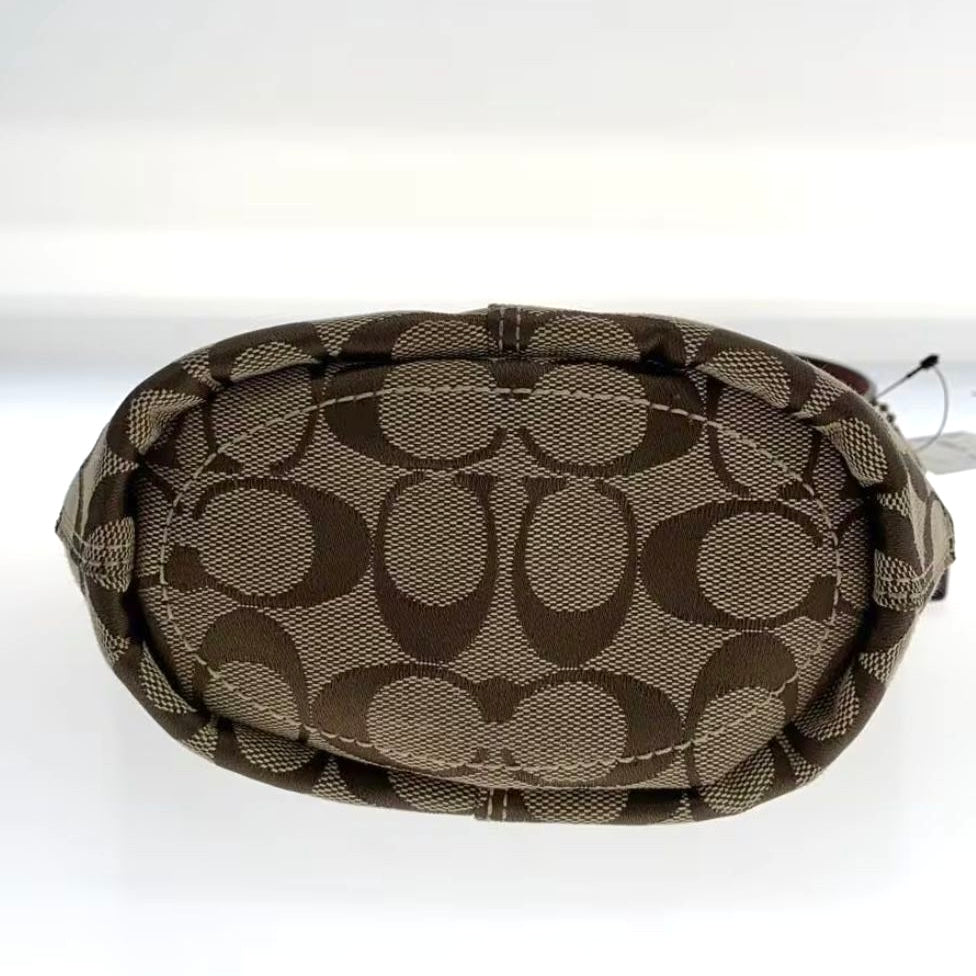 Coach Signature shoulder bag- rare!