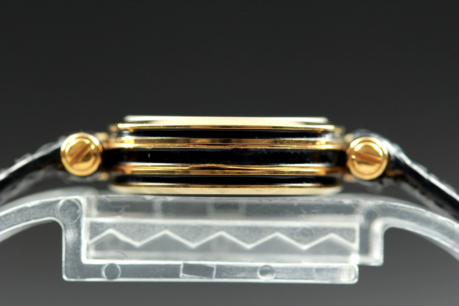 Gucci 2000L Wristwatch - Black, Leather