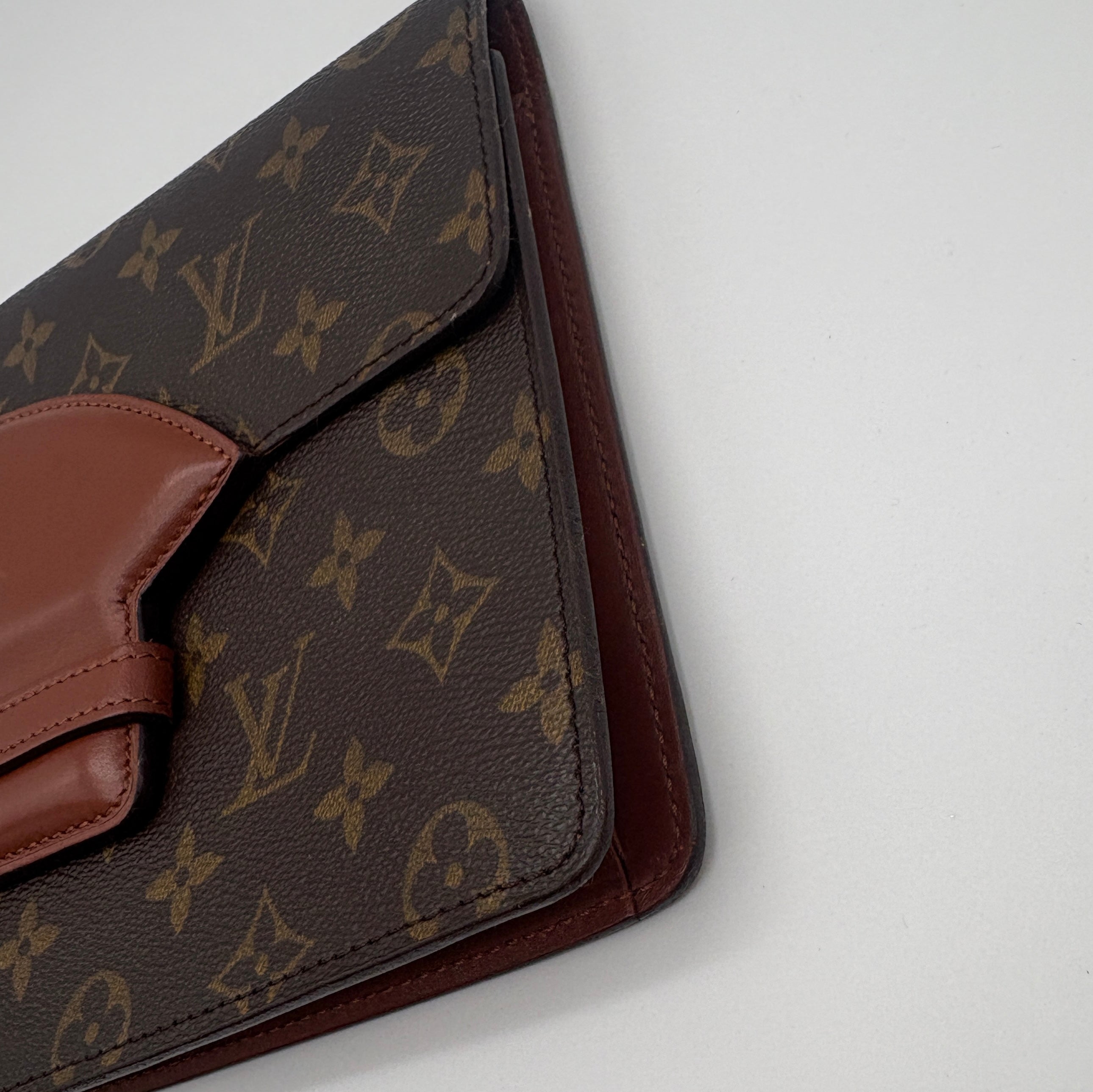 Louis Vuitton CHAILLOT CLUTCH BAG