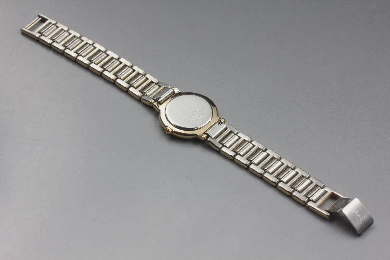 Yves Saint Laurent 2200-229789 Women's Watch - Gold, Stainless Steel