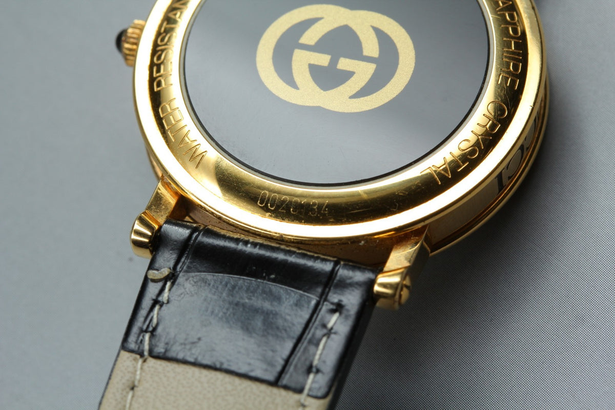 Gucci 7200M Wristwatch - White, Stainless Steel