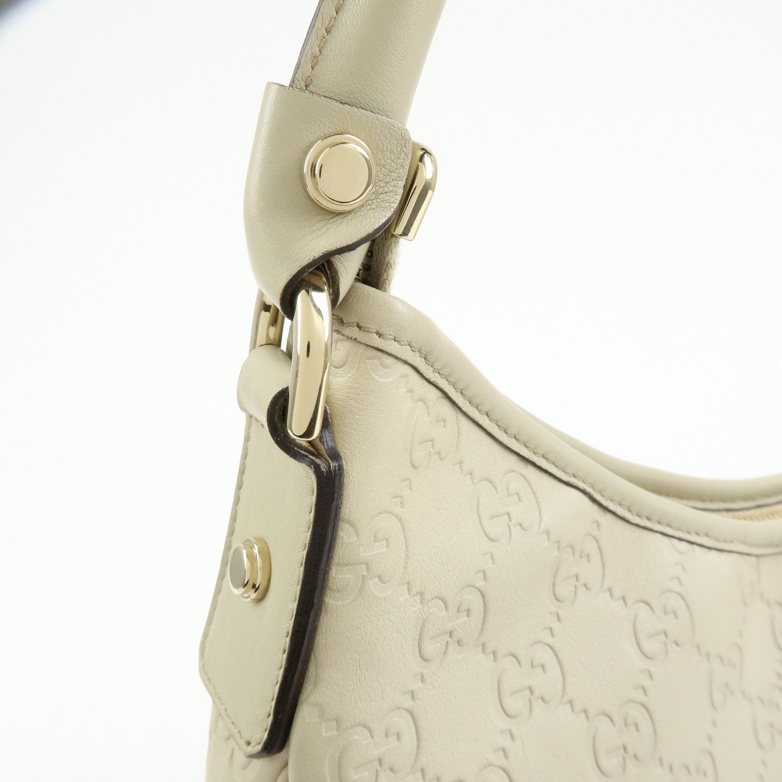 Gucci Abbey Guccissima Shoulder Bag - White, Leather