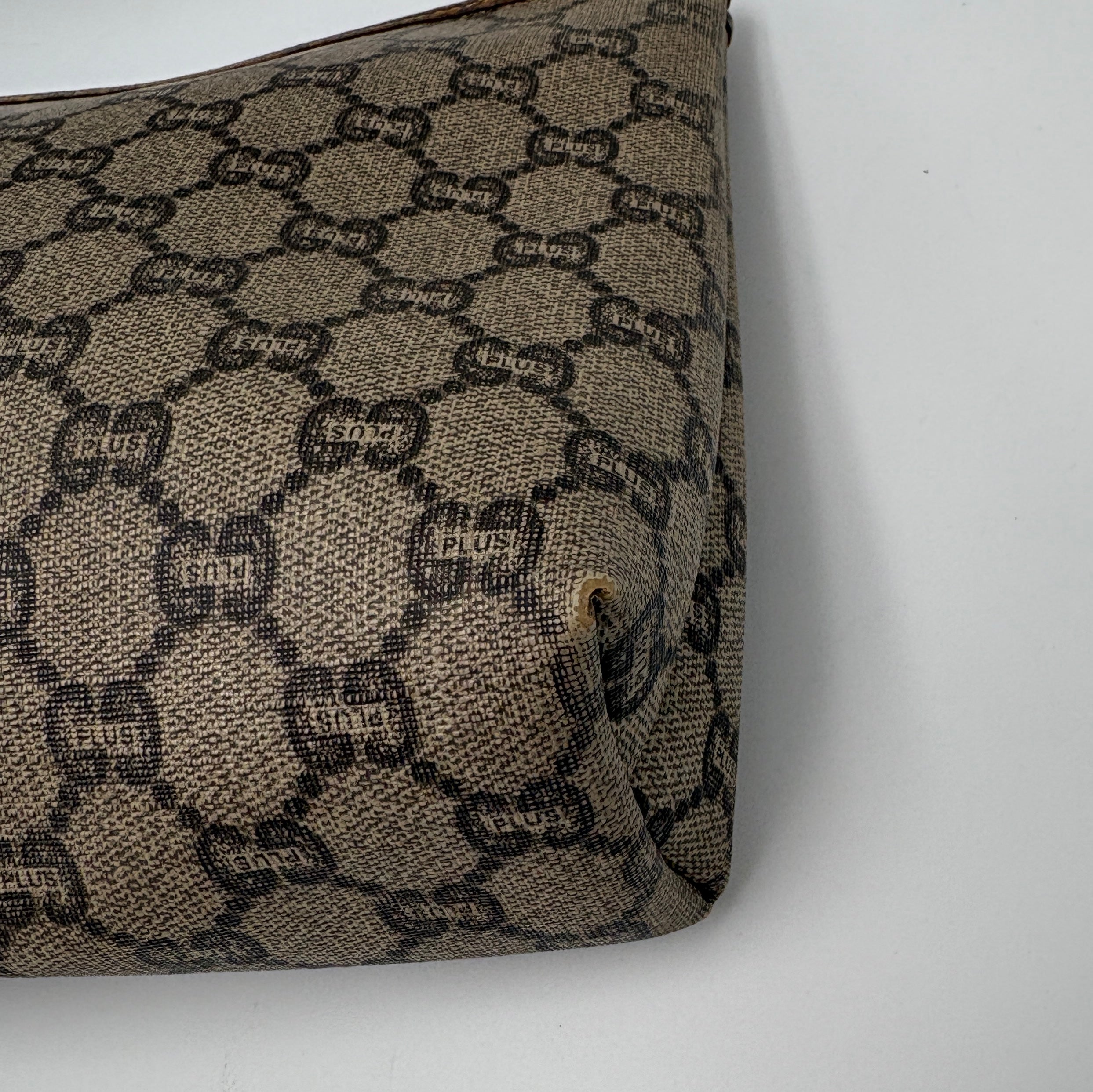 Gucci GG plus clutch