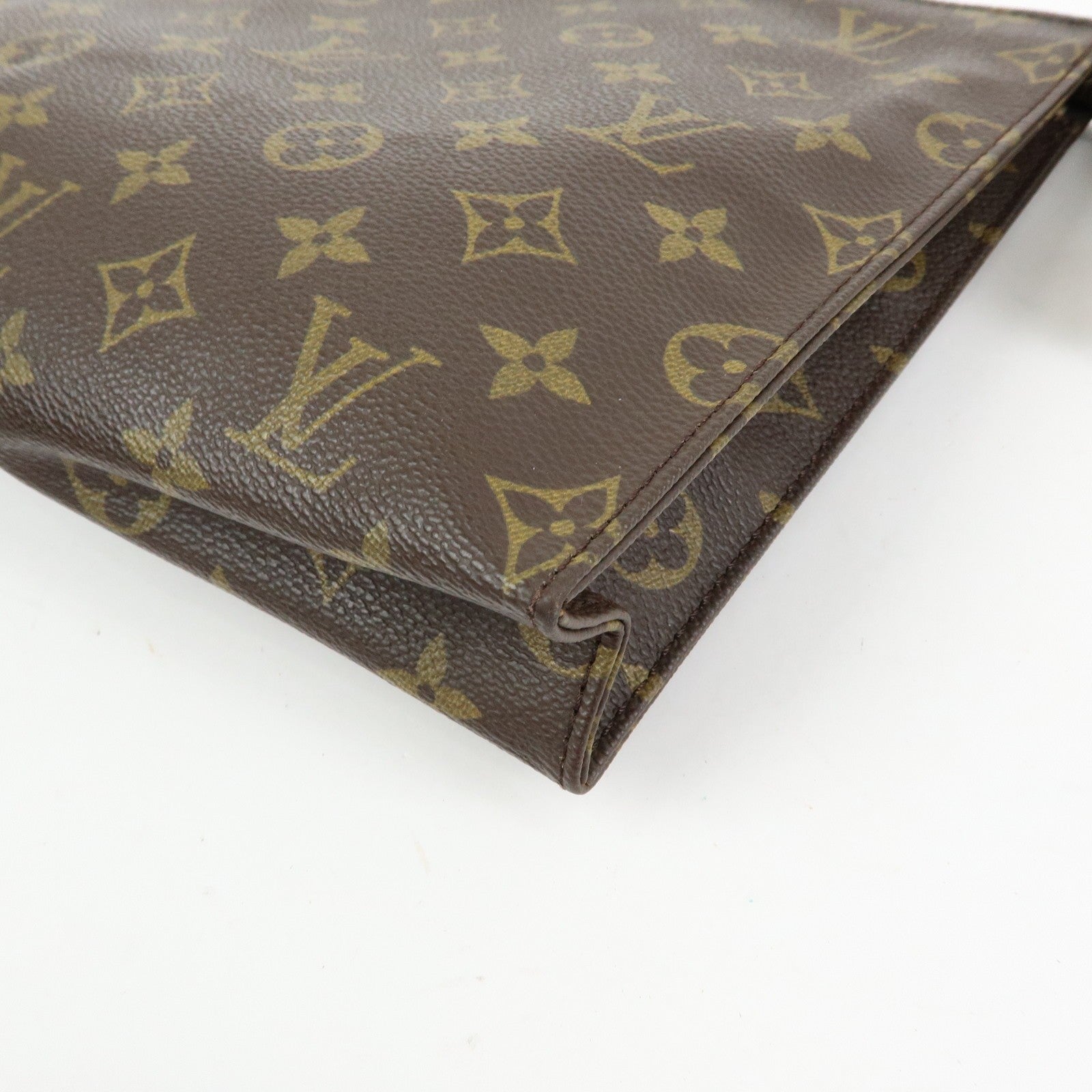 Louis Vuitton Cosmetics Clutch 26
