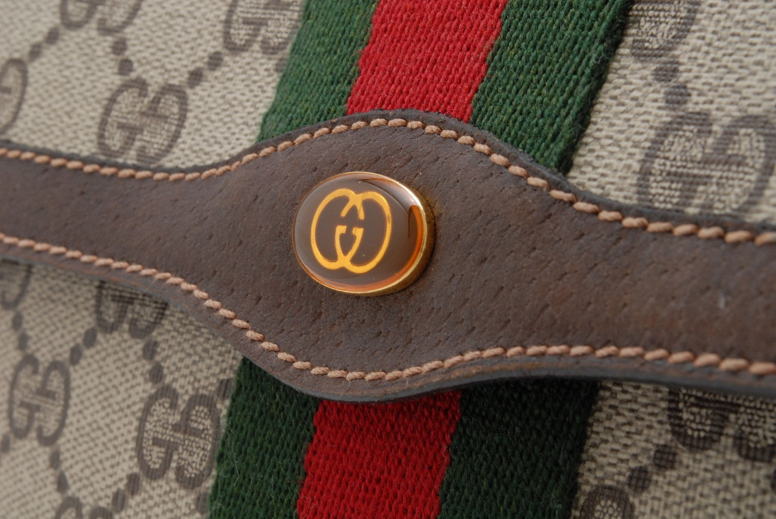Gucci GG Supreme Web Clutch - Beige, PVC Leather