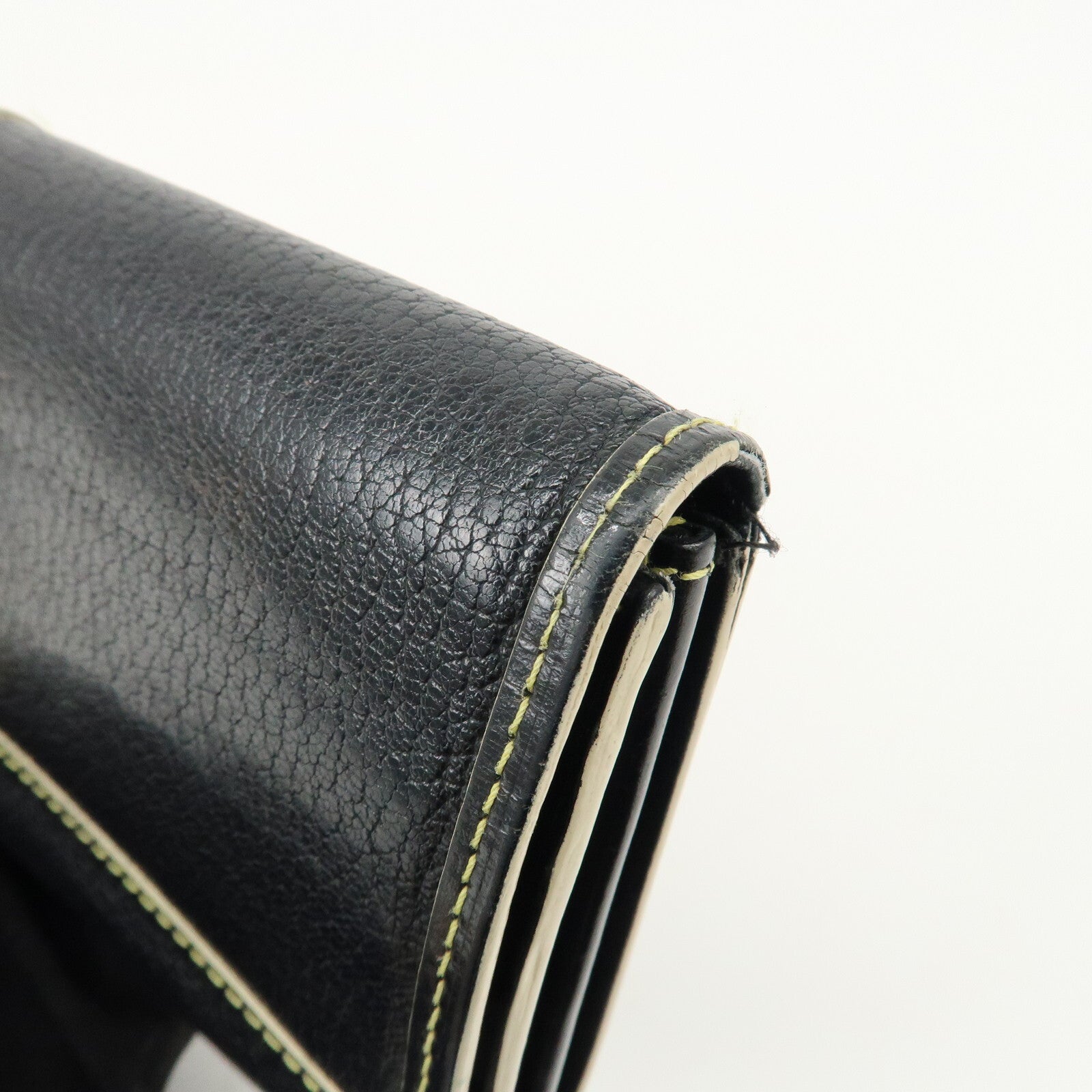 Louis Vuitton Portefeuille Favori Wallet - Noir, Suhari Leather
