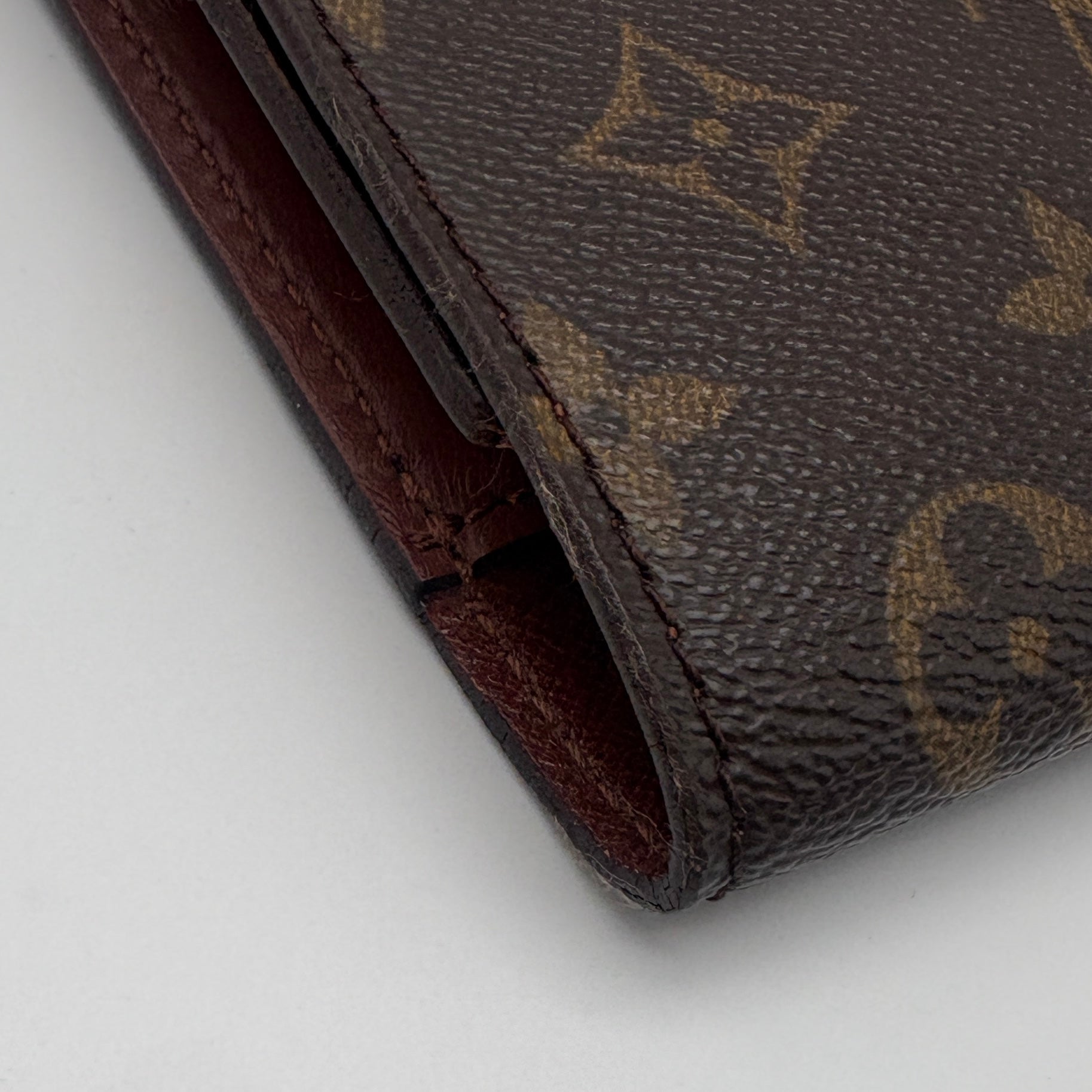 Louis Vuitton CHAILLOT CLUTCH BAG