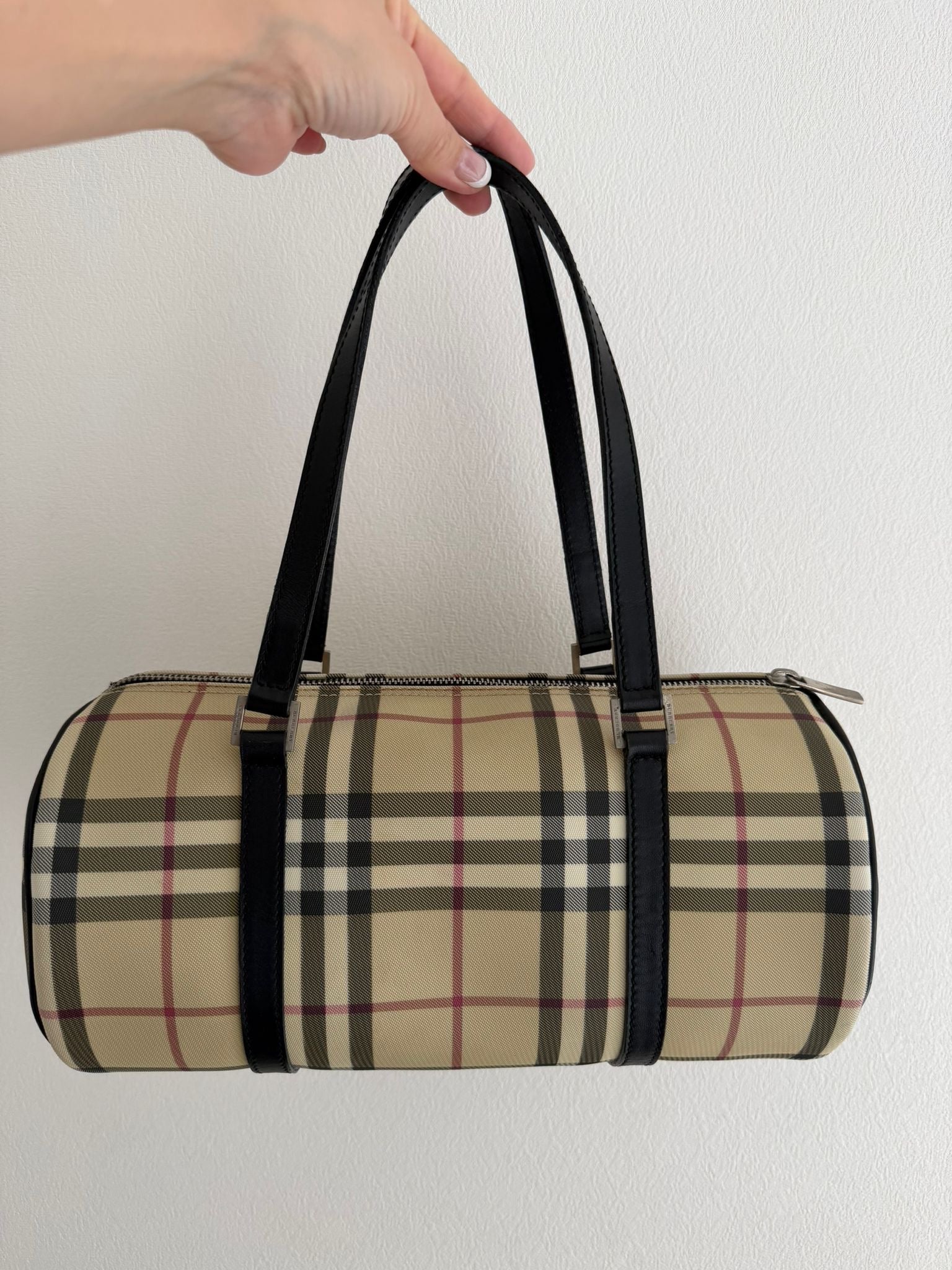 BURBERRY Nova Check Hand Bag- קשה להשגה!