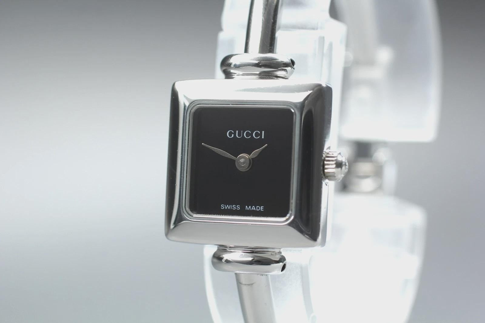 Gucci 1900L Wristwatch - Silver, Stainless Steel