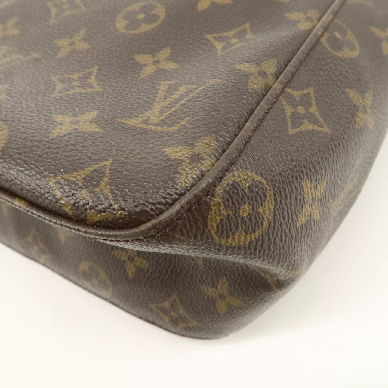 Louis Vuitton Looping GM
