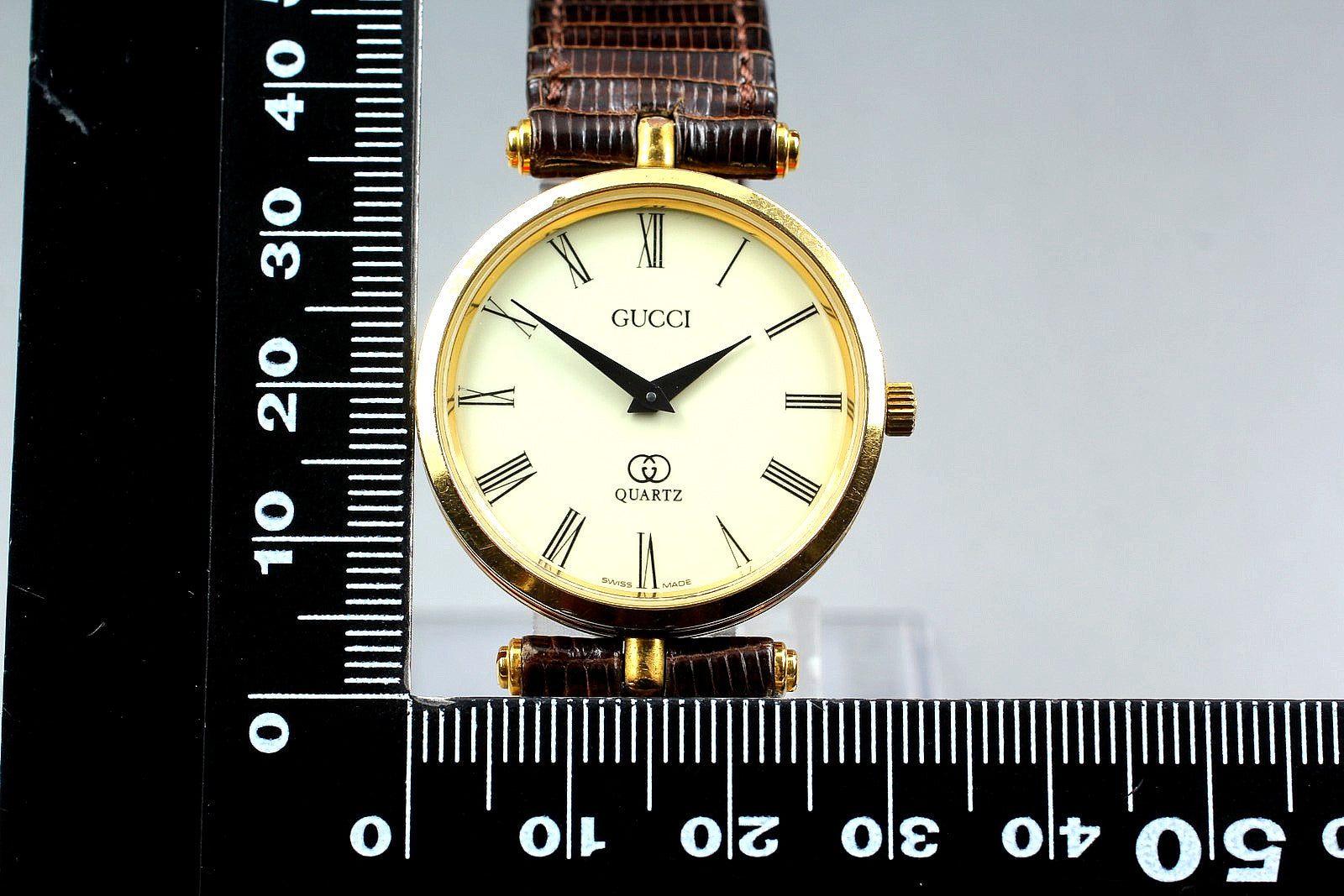 Gucci 2000M Watch - Ivory, Leather