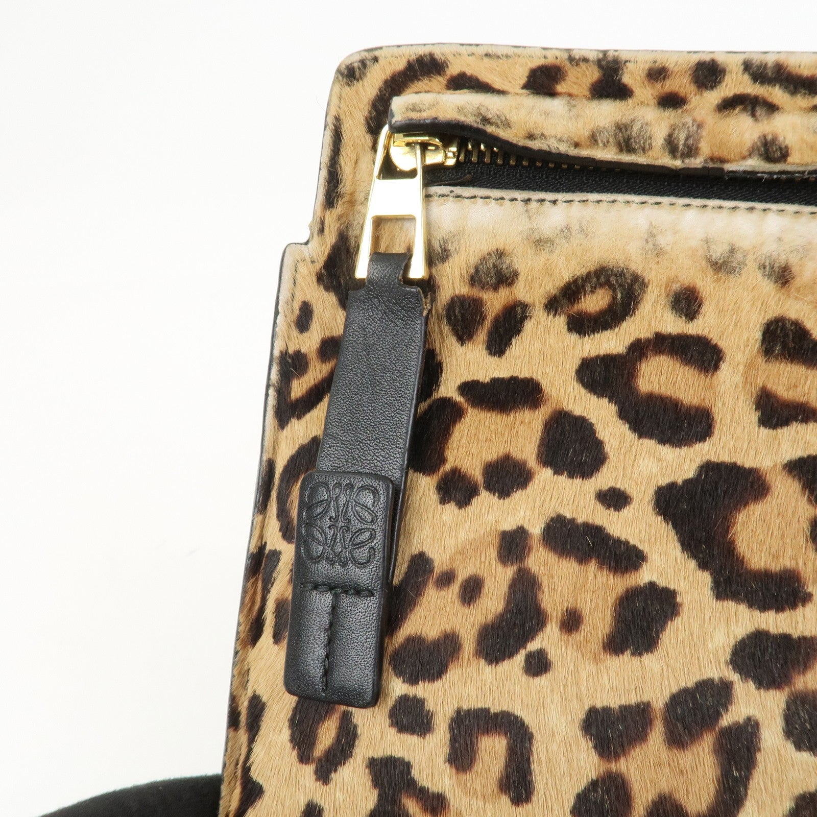 Loewe Anagram Logo Clutch Bag - Leopard, Unborn Calf Leather
