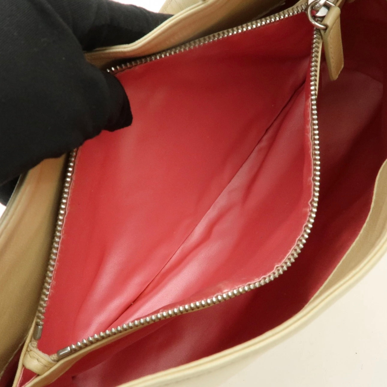 FENDI Leather Shoulder Bag Bag Beige Silver