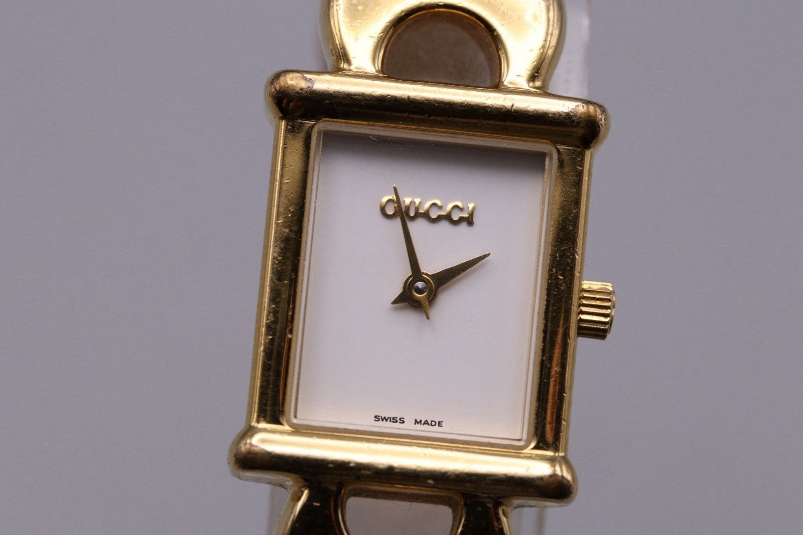 Gucci 1800L Wristwatch - Gold, Stainless Steel- מגיע עם הקופסה והרצועות!