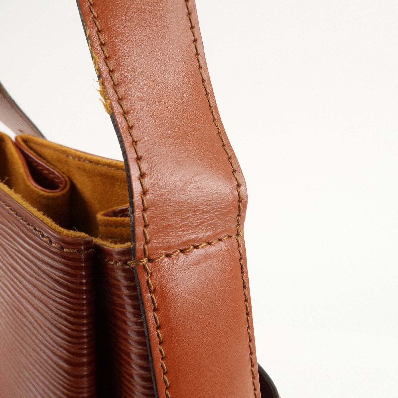 Louis Vuitton Bucket Bag - Kenya Brown, Epi Leather