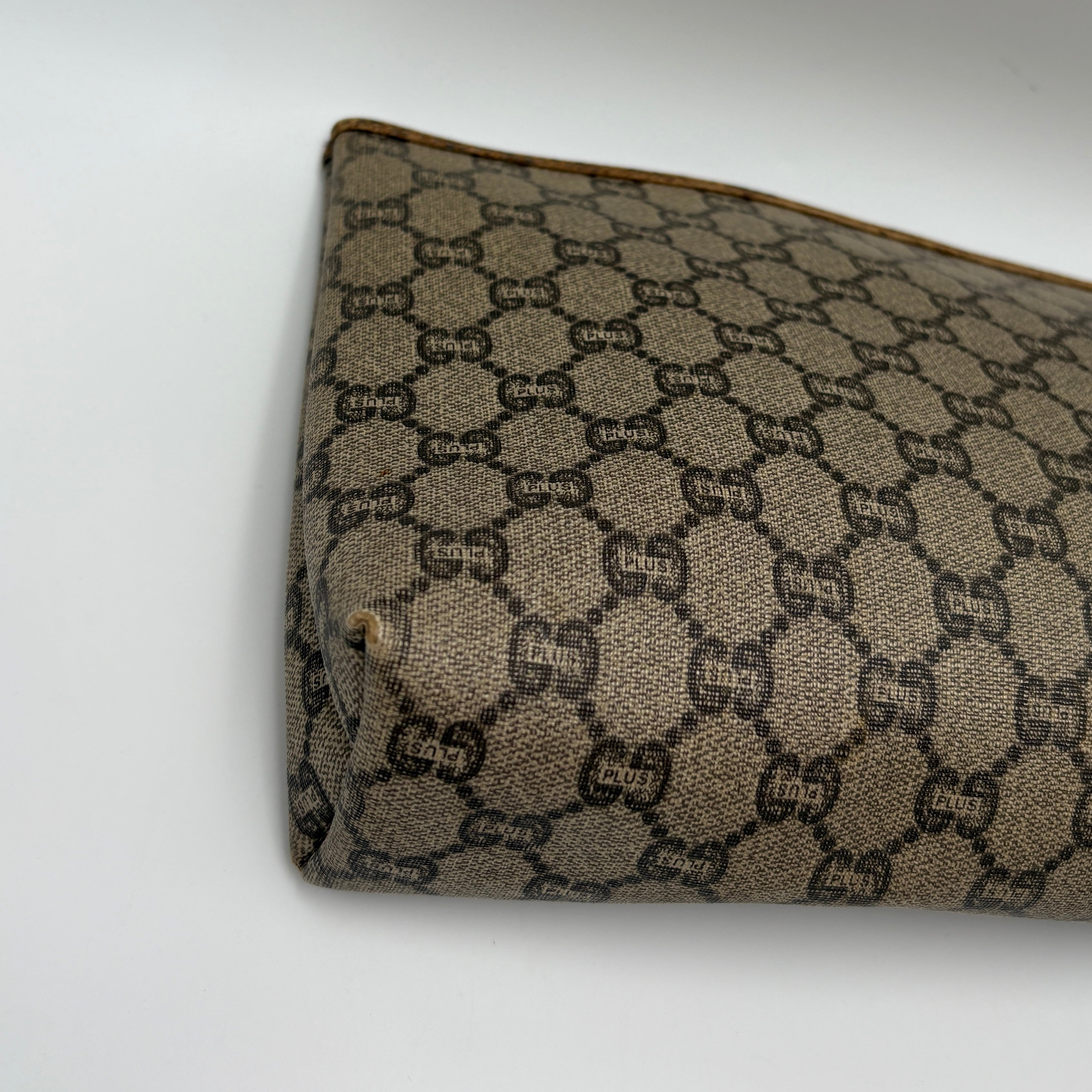 Gucci GG plus clutch