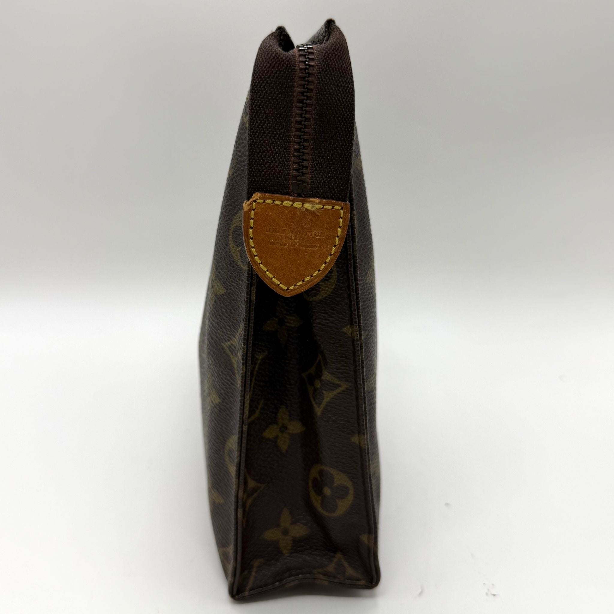 Louis Vuitton Cosmetics Clutch 26