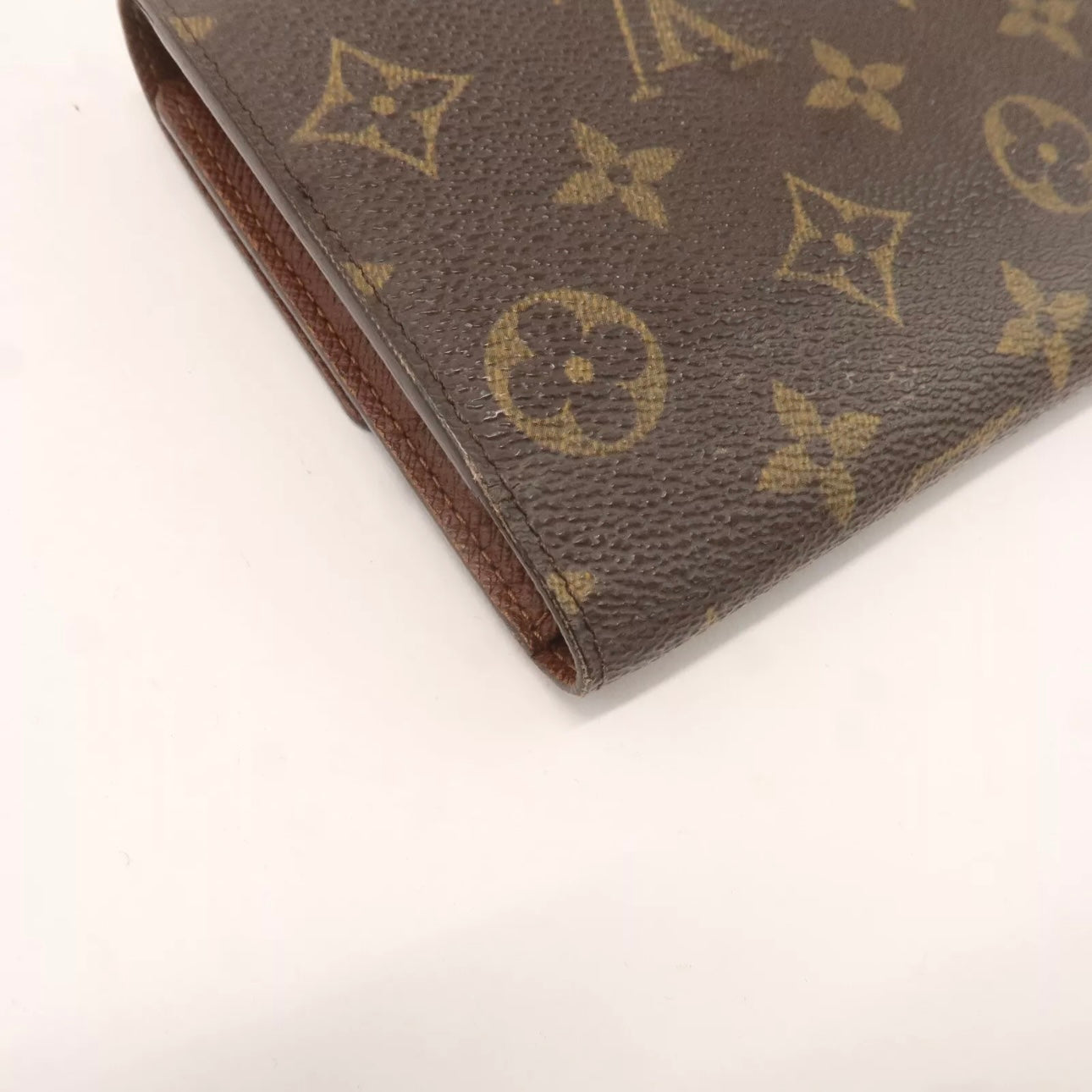 Monogram Portefeuille International Wallet