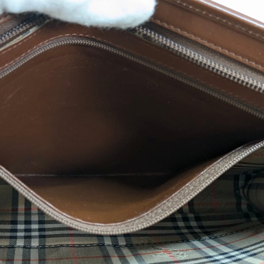 Burberrys Vintage Clutch Bag- Brown leather