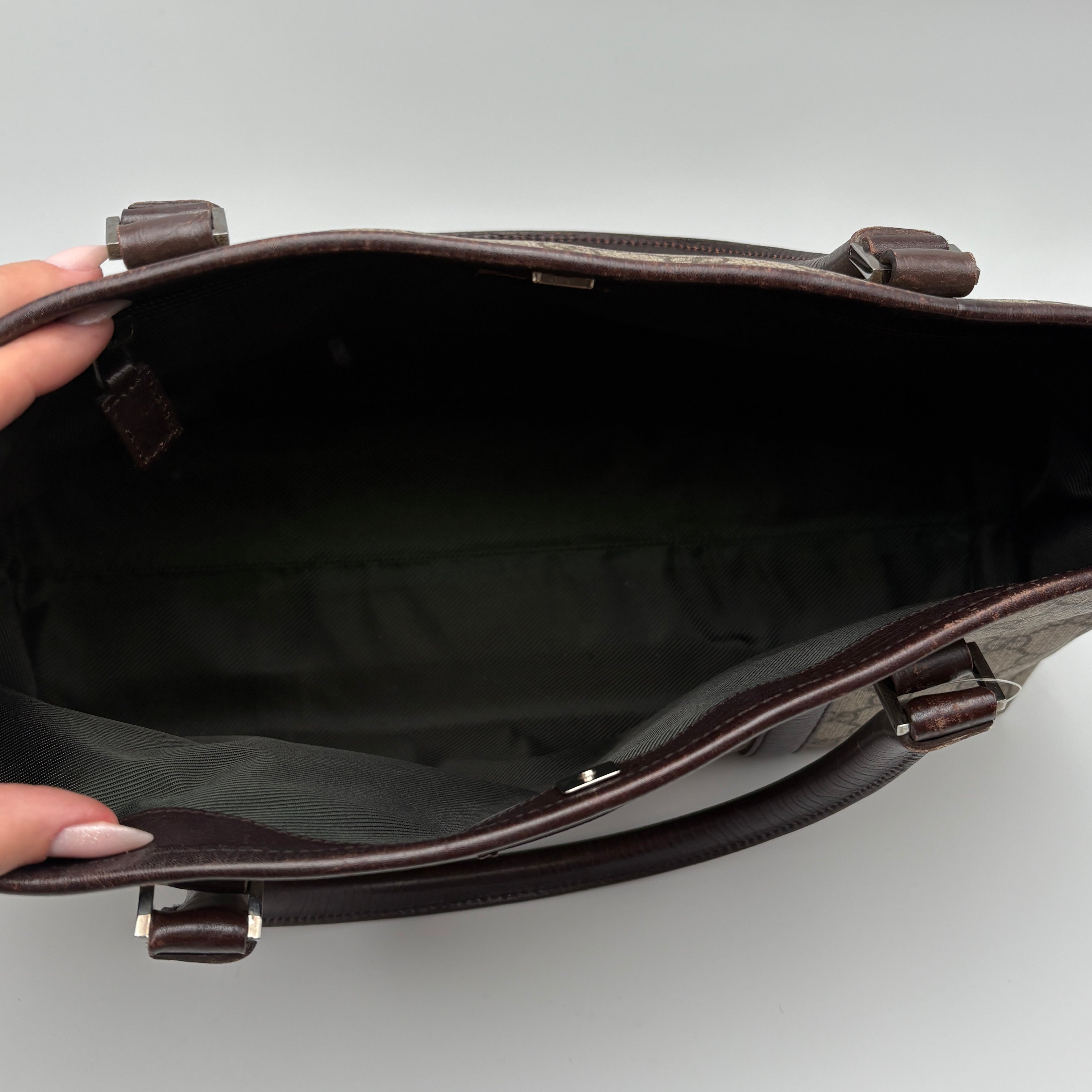 Gucci Supreme tote bag