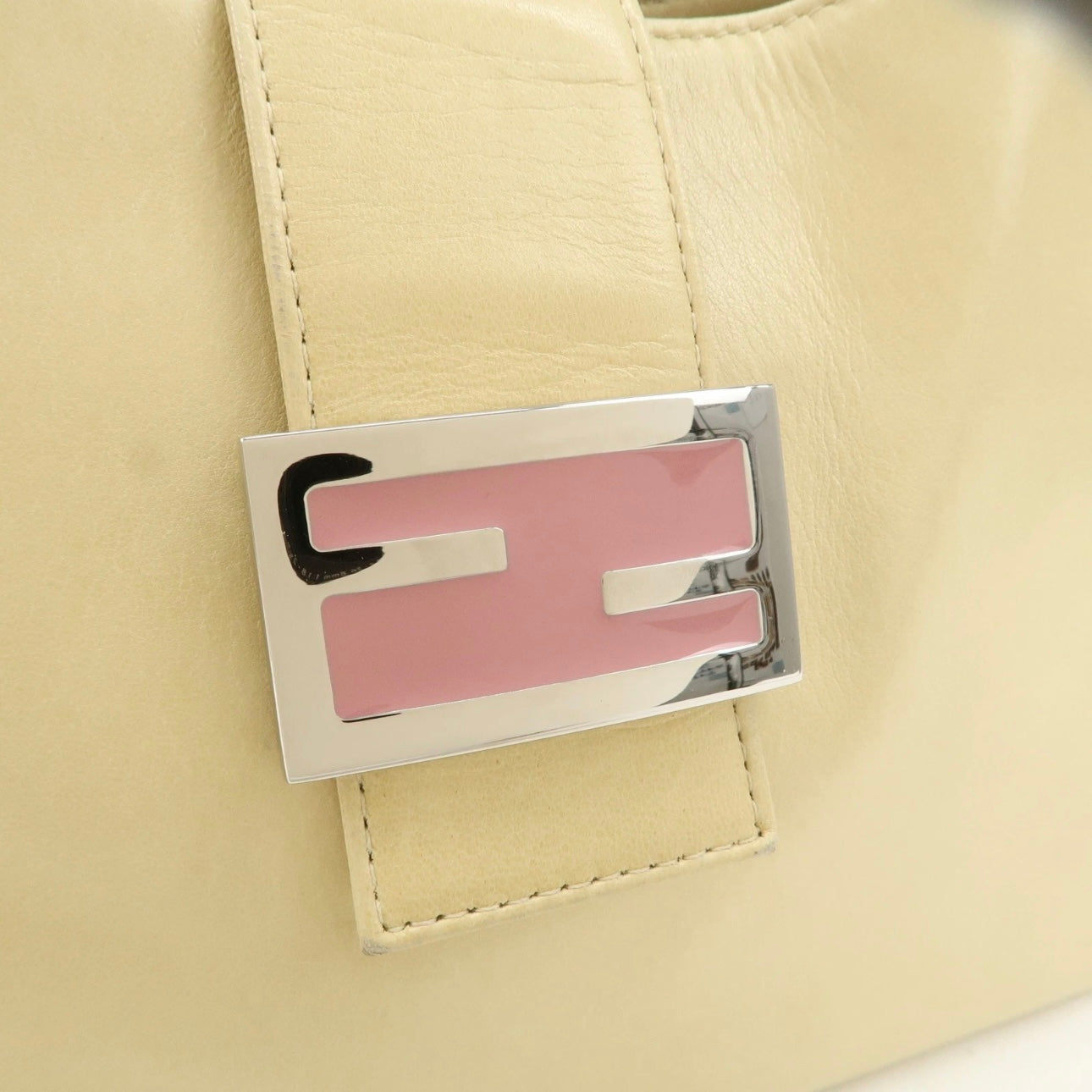 FENDI Leather Shoulder Bag Bag Beige Silver