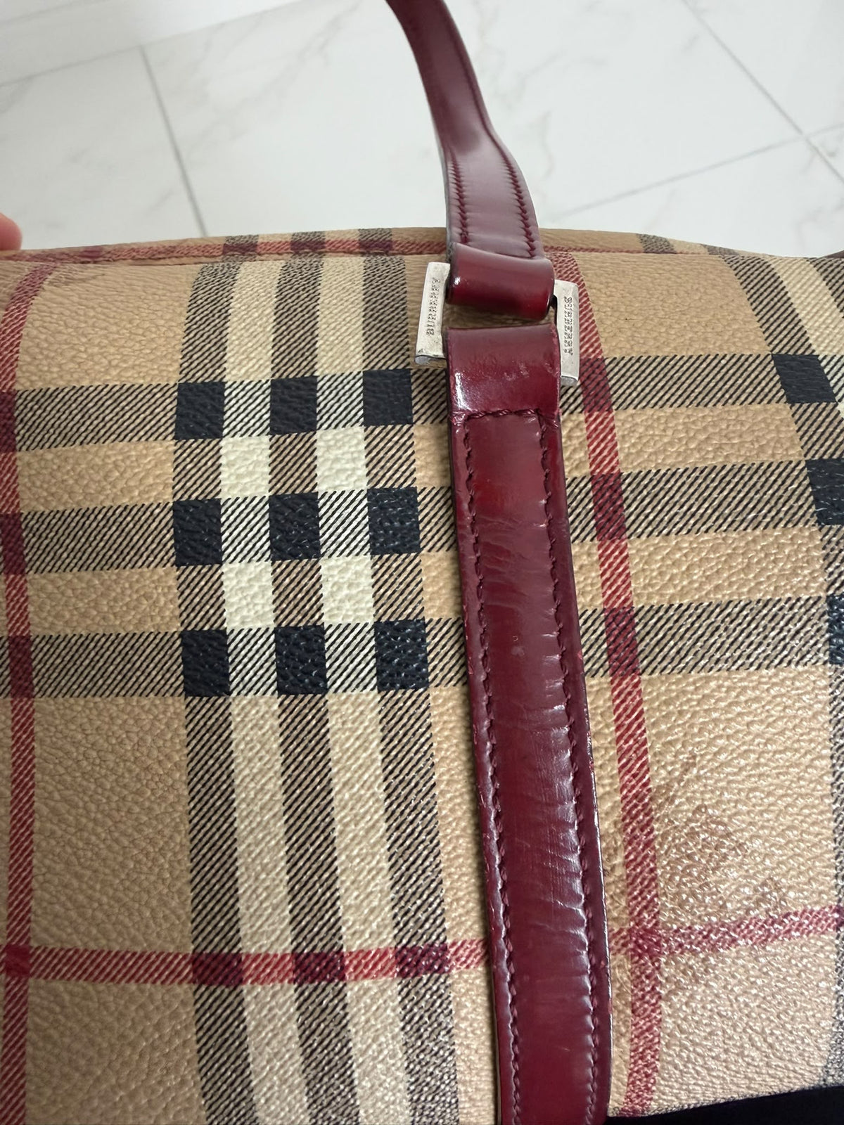 BURBERRY Nova Check Hand Bag- קשה להשגה!