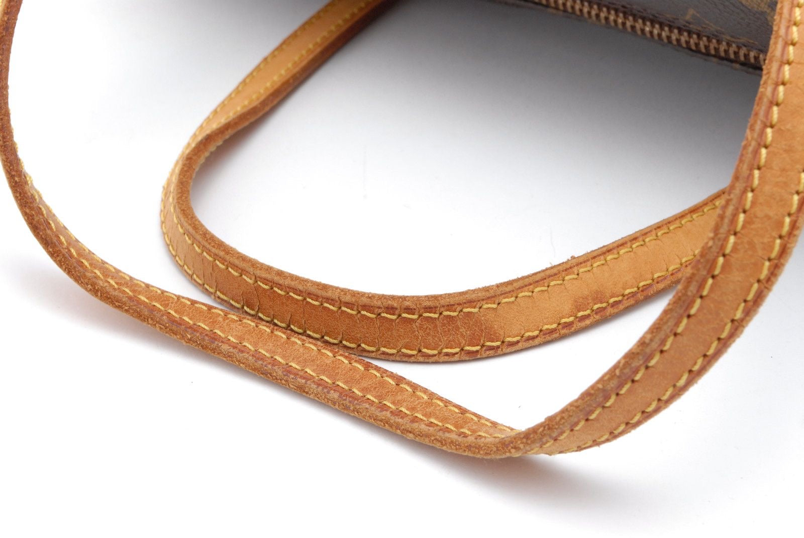 Louis Vuitton Papillon 26