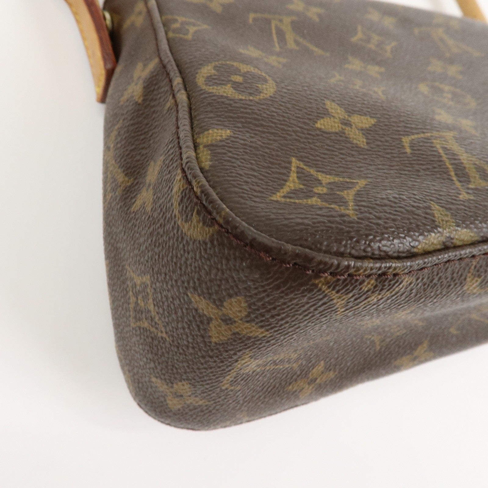 Louis Vuitton Mini Looping