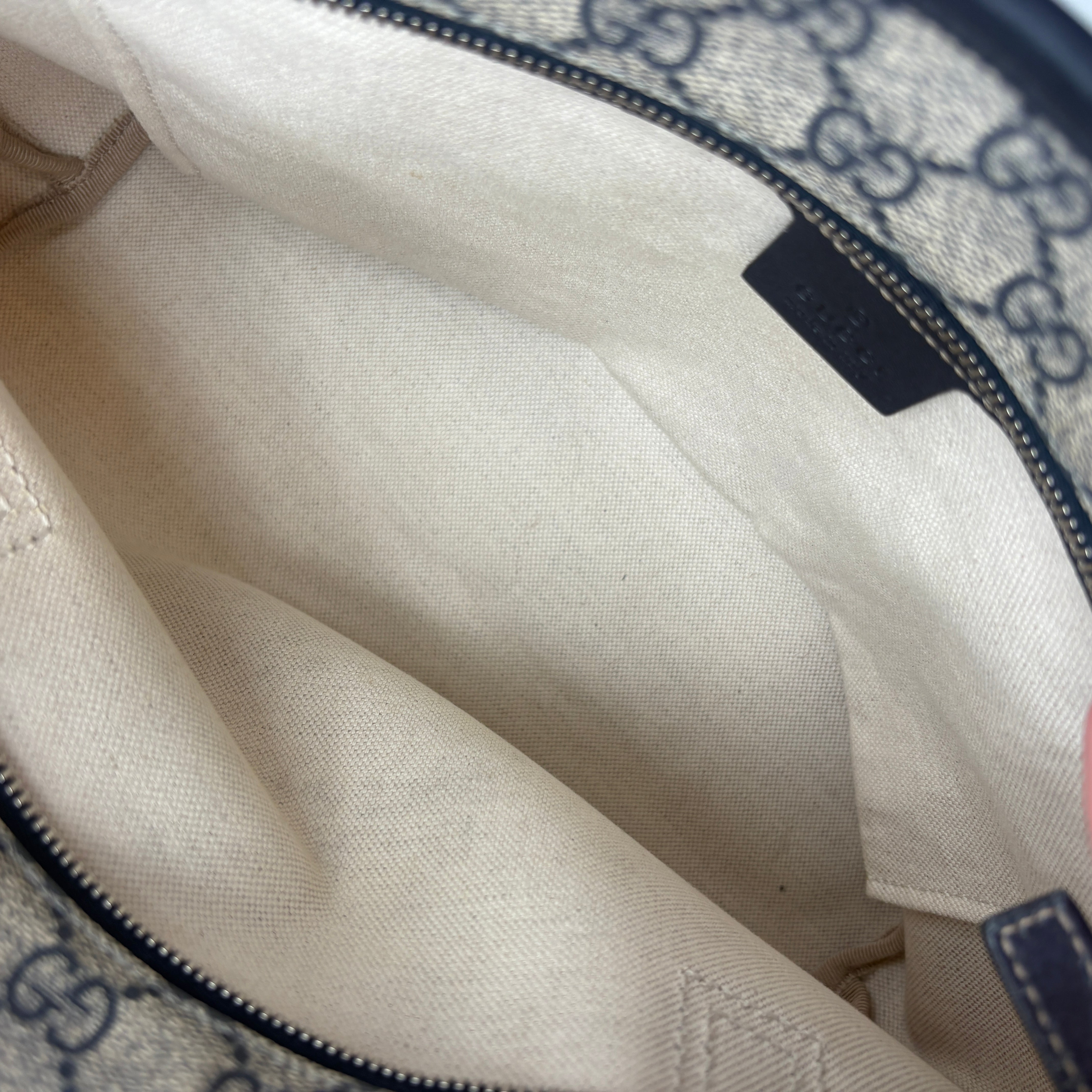 Gucci Supreme Tote bag