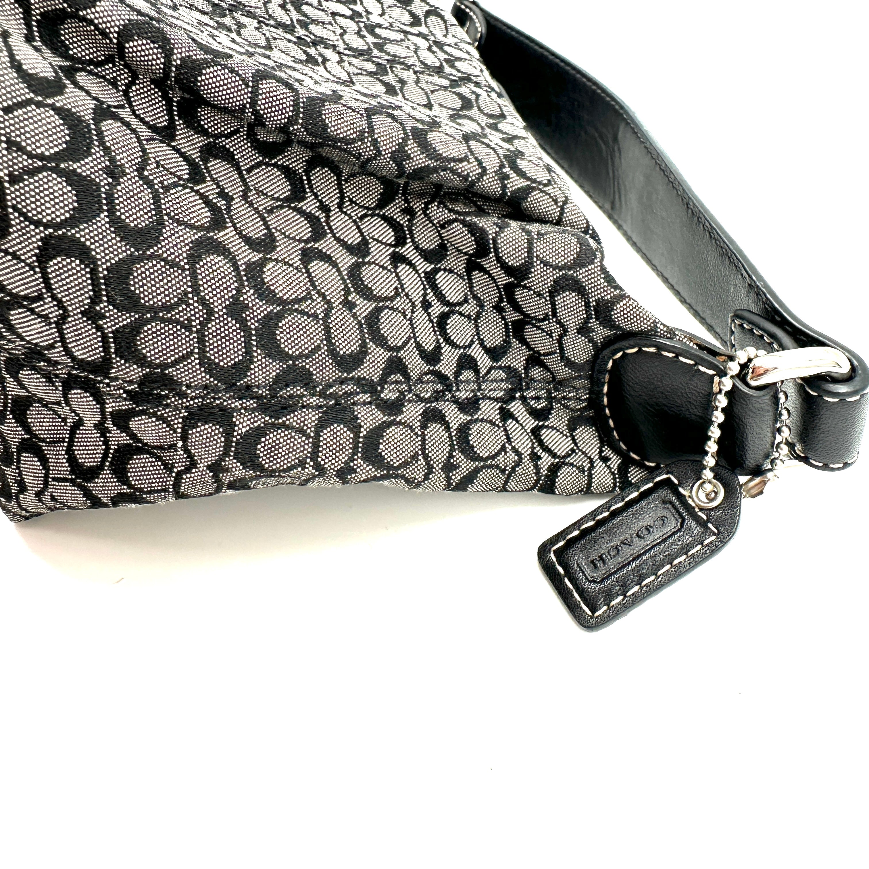 Signature Handbag accessory pouch