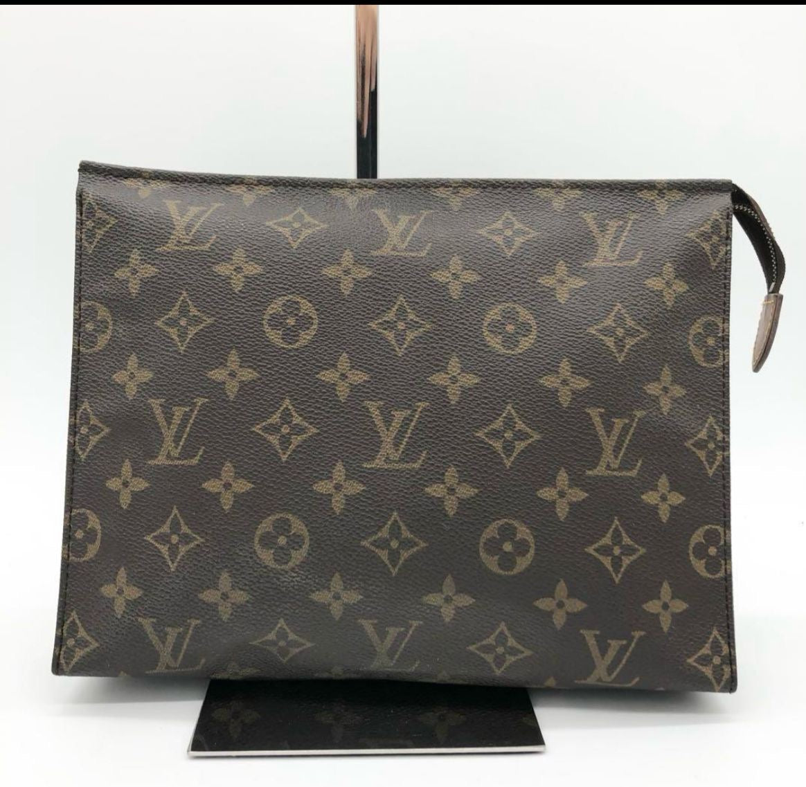 Louis Vuitton Cosmetics Clutch 26
