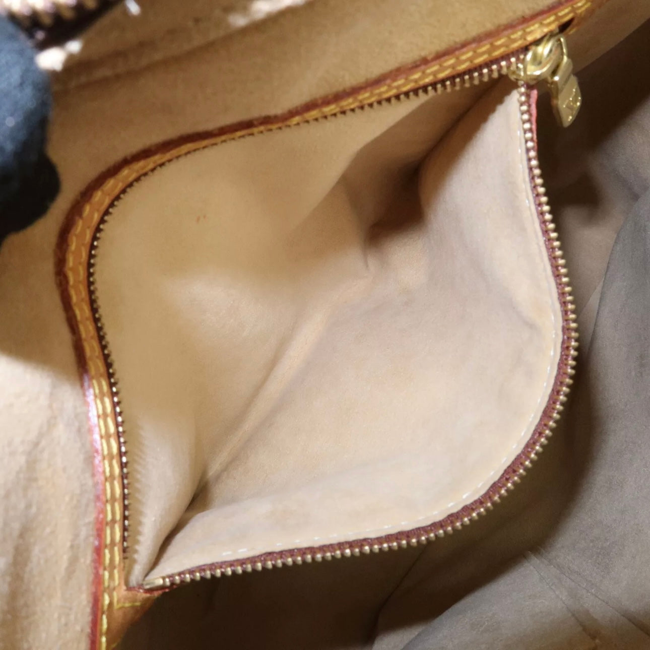 Louis Vuitton Looping GM