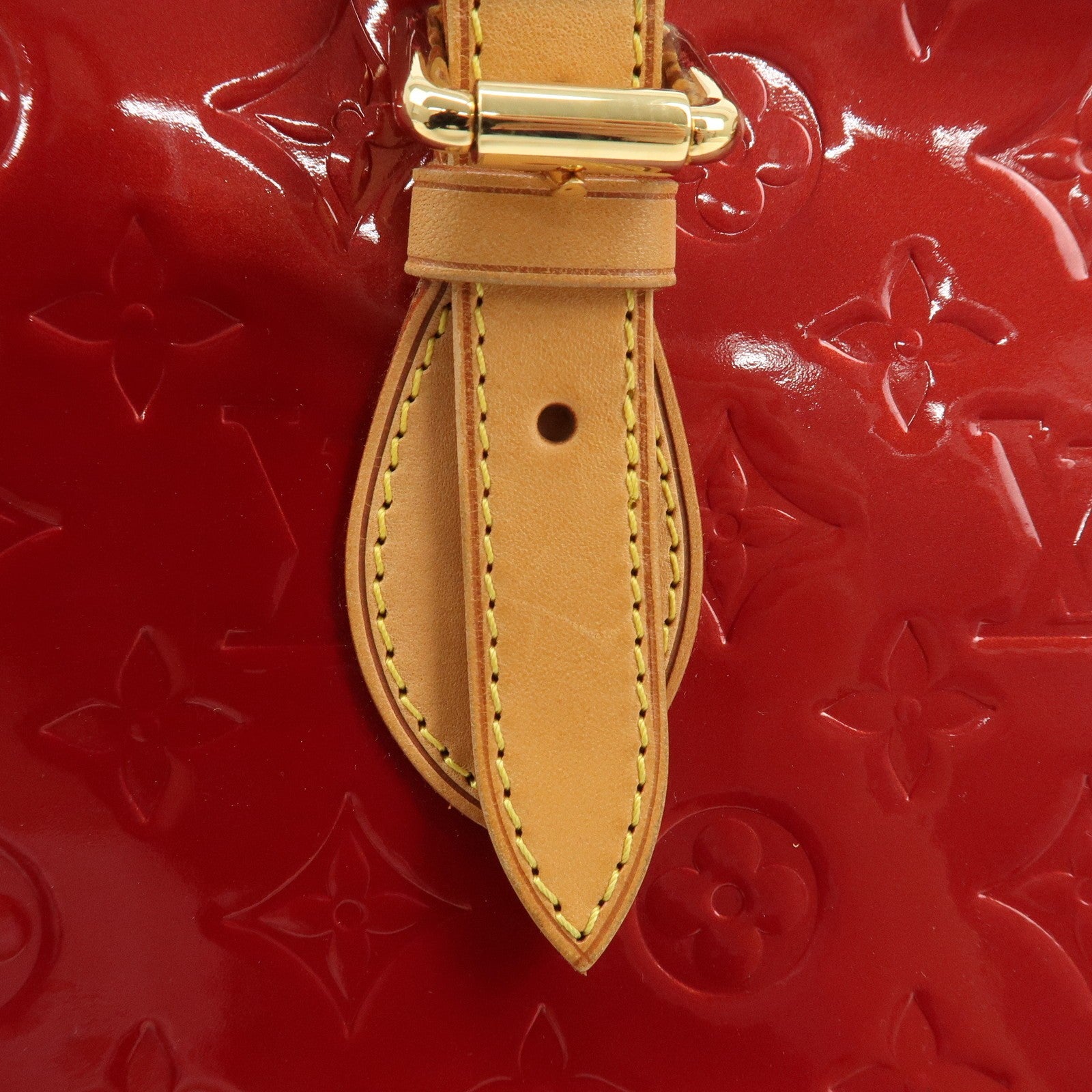 Louis Vuitton Vernis Rosewood Avenue Handbag - Pomme D'Amour, Vernis Leather