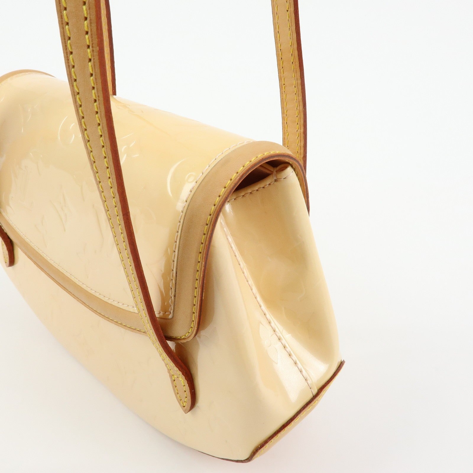 Louis Vuitton Shoulder Bag - Marshmallow Pink, Vernis Leather